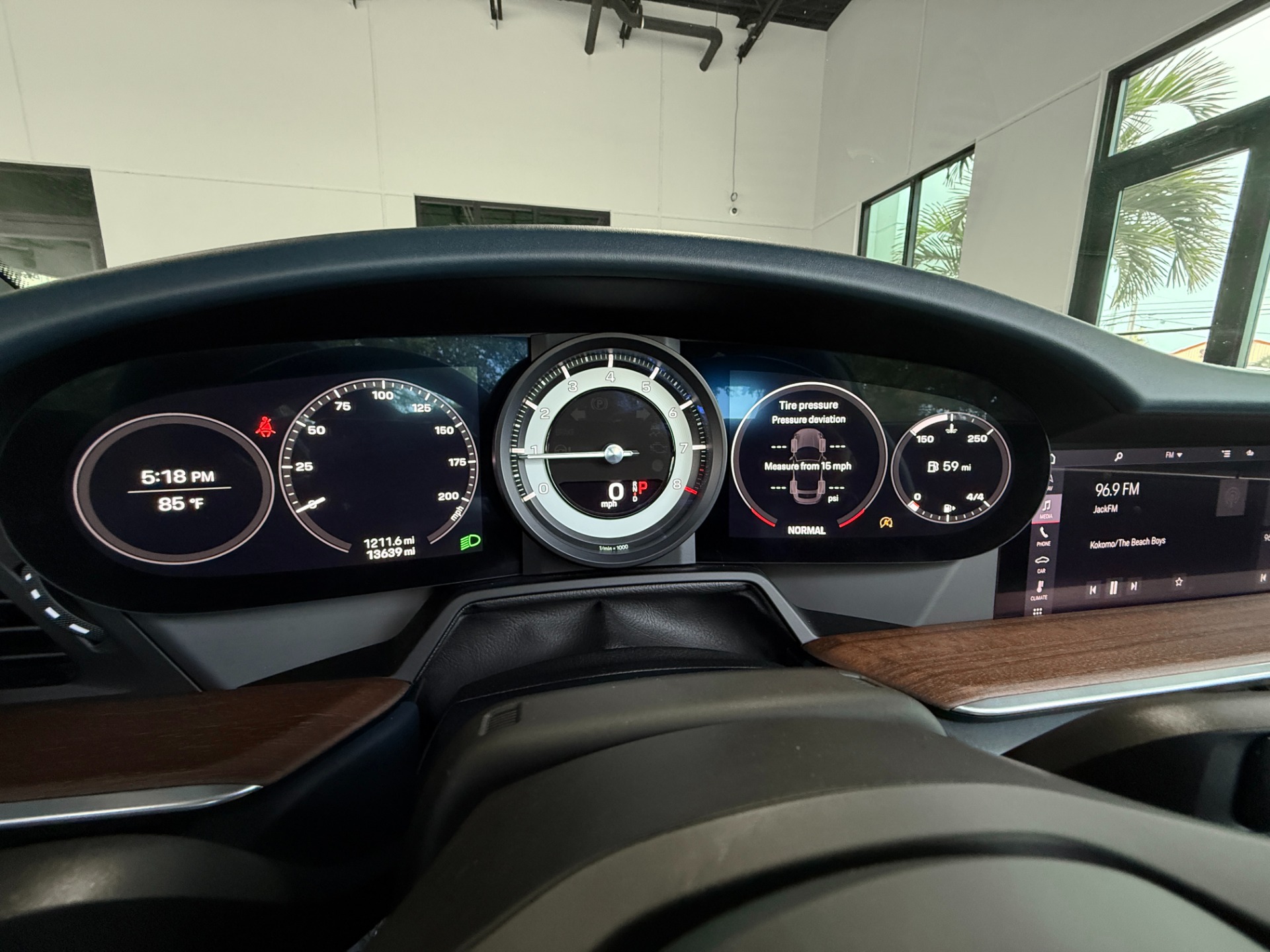 Used-2021-Porsche-911-Carrera