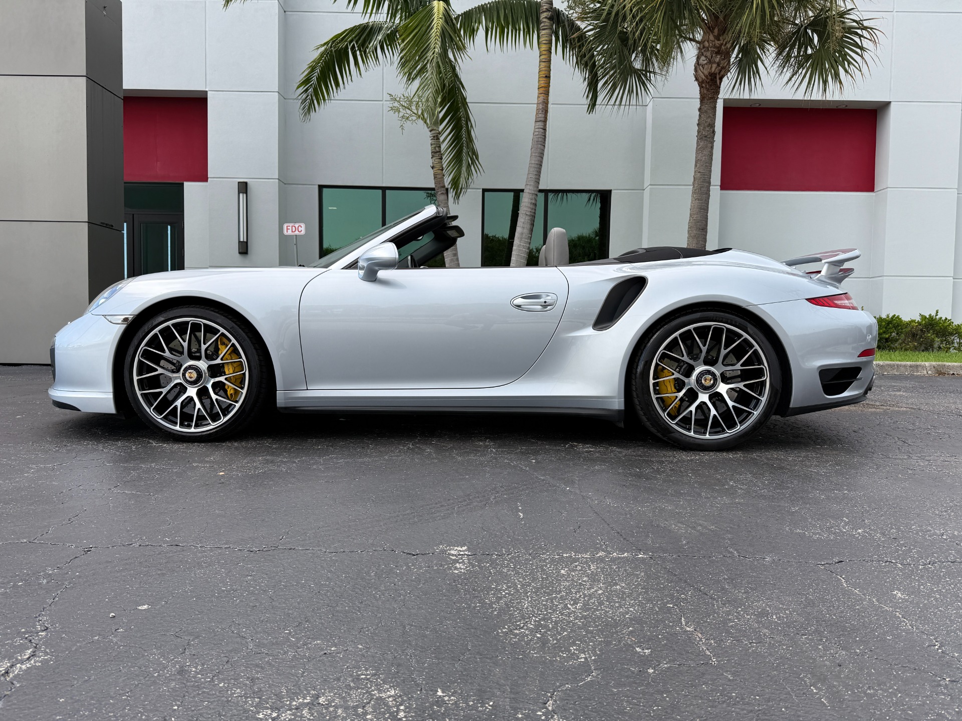 Used-2014-Porsche-911-Turbo-S