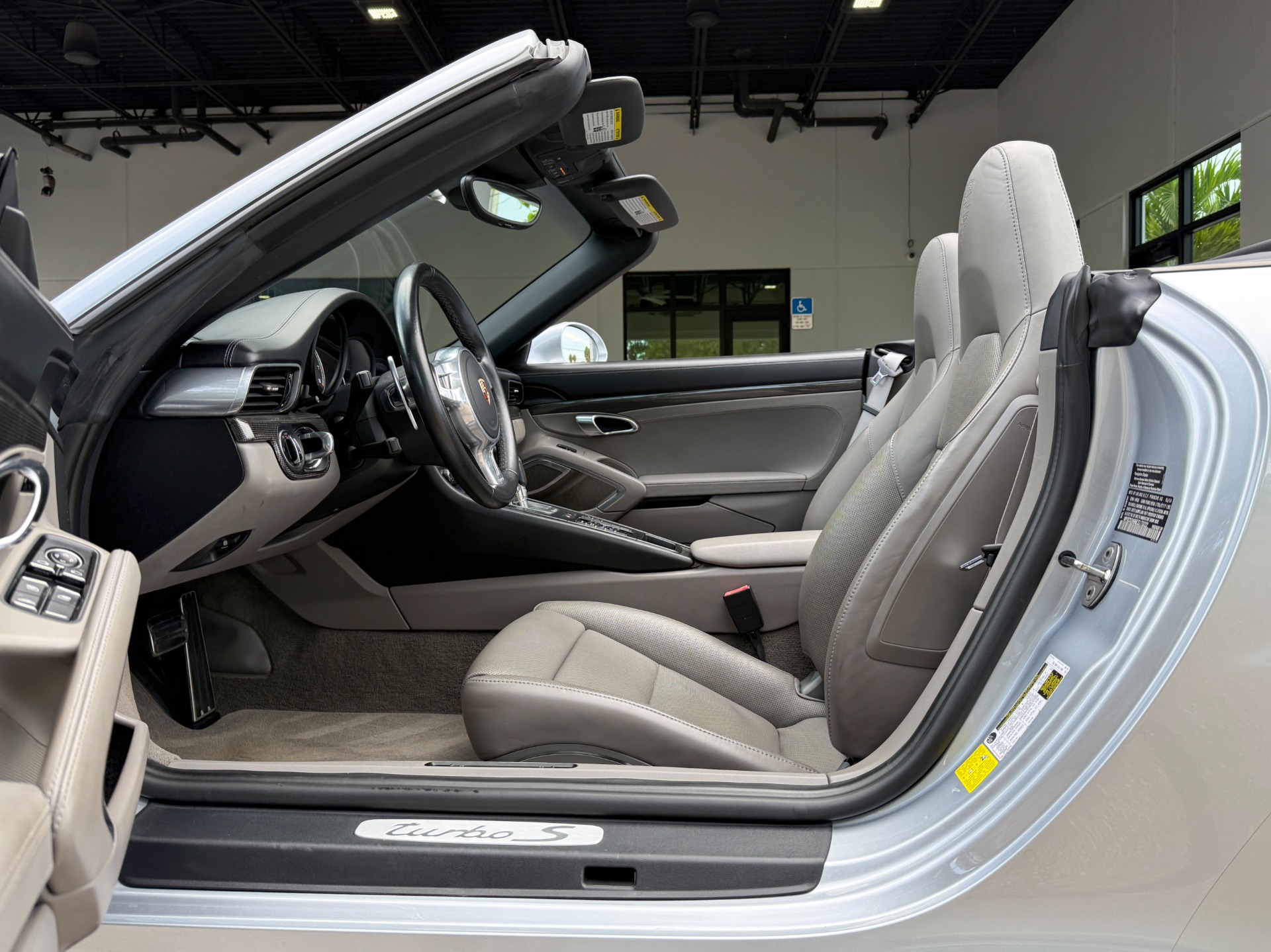 Used-2014-Porsche-911-Turbo-S