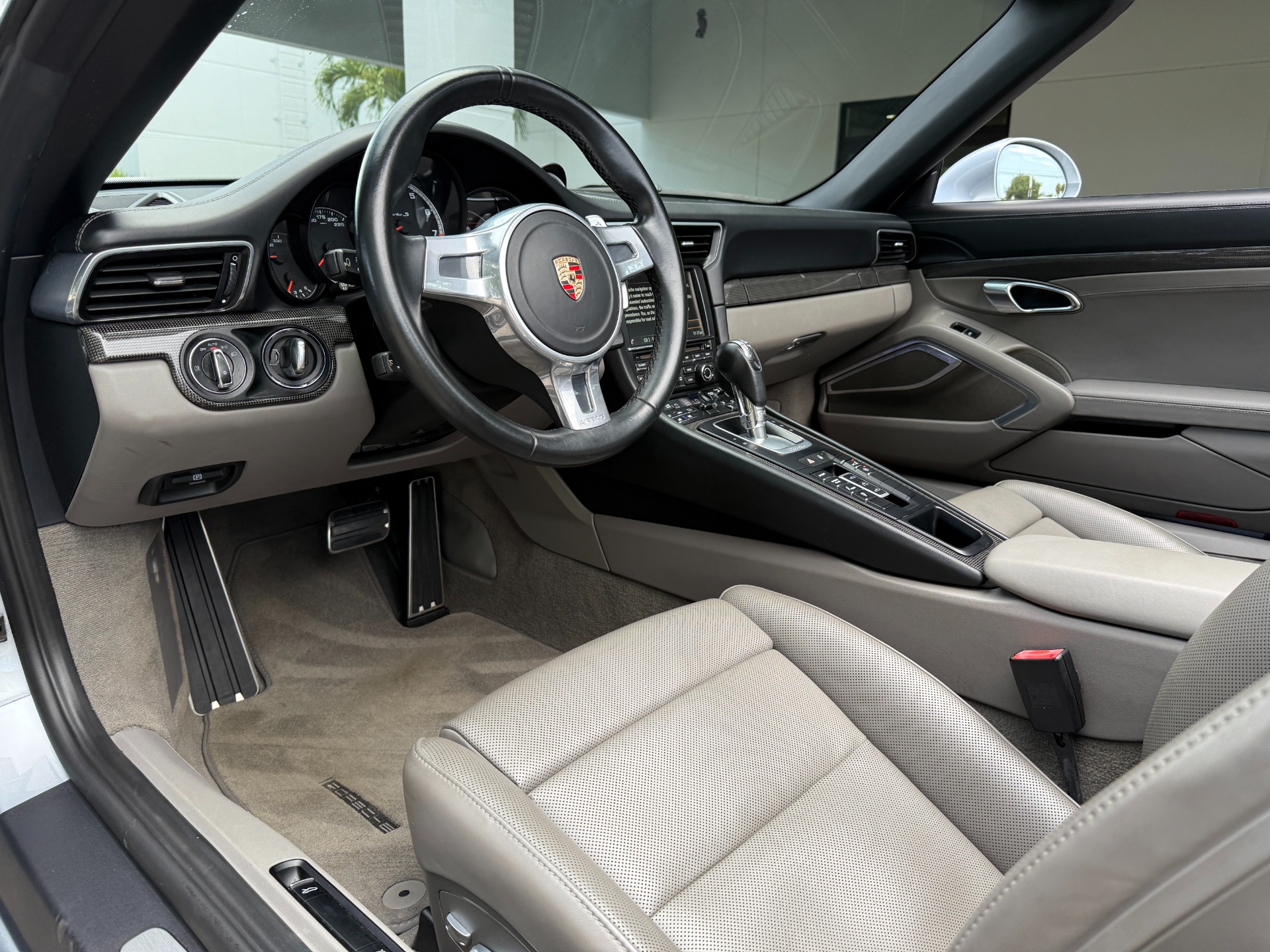 Used-2014-Porsche-911-Turbo-S