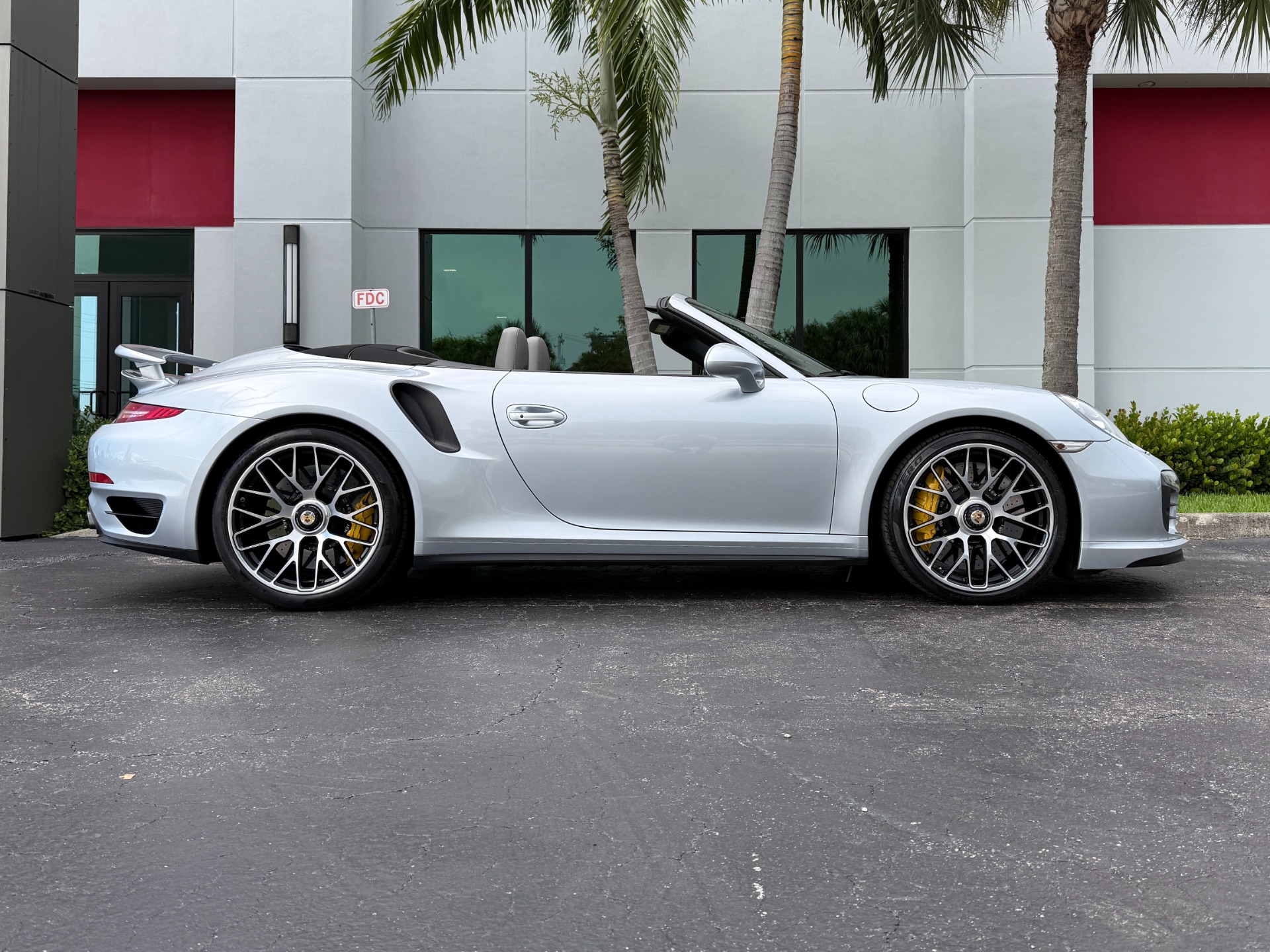 Used-2014-Porsche-911-Turbo-S