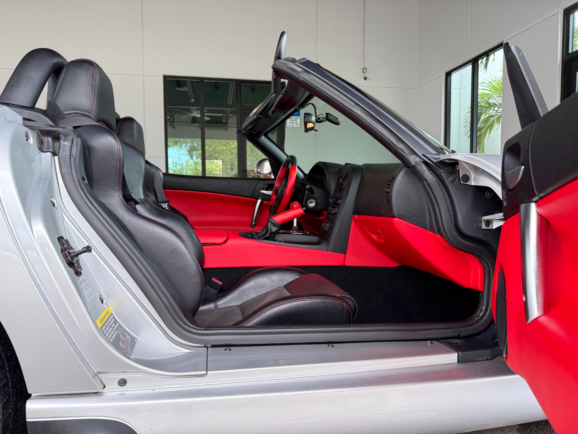Used-2005-Dodge-Viper-SRT-10