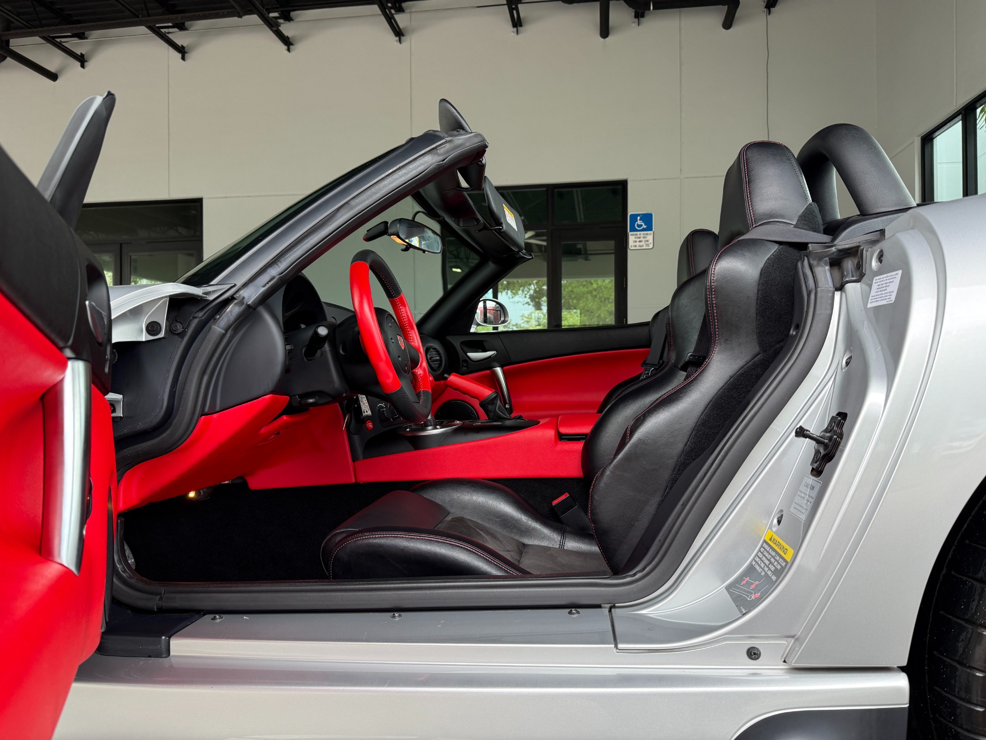 Used-2005-Dodge-Viper-SRT-10