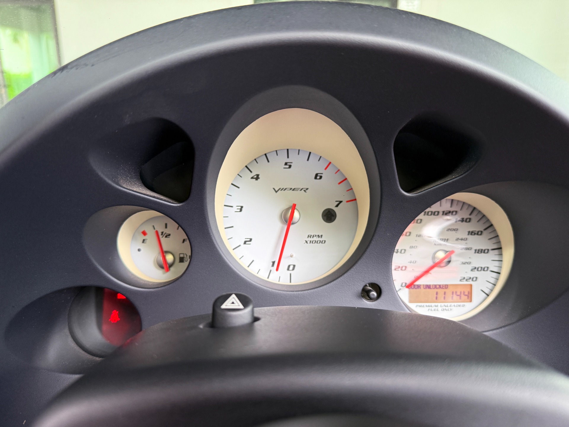 Used-2005-Dodge-Viper-SRT-10