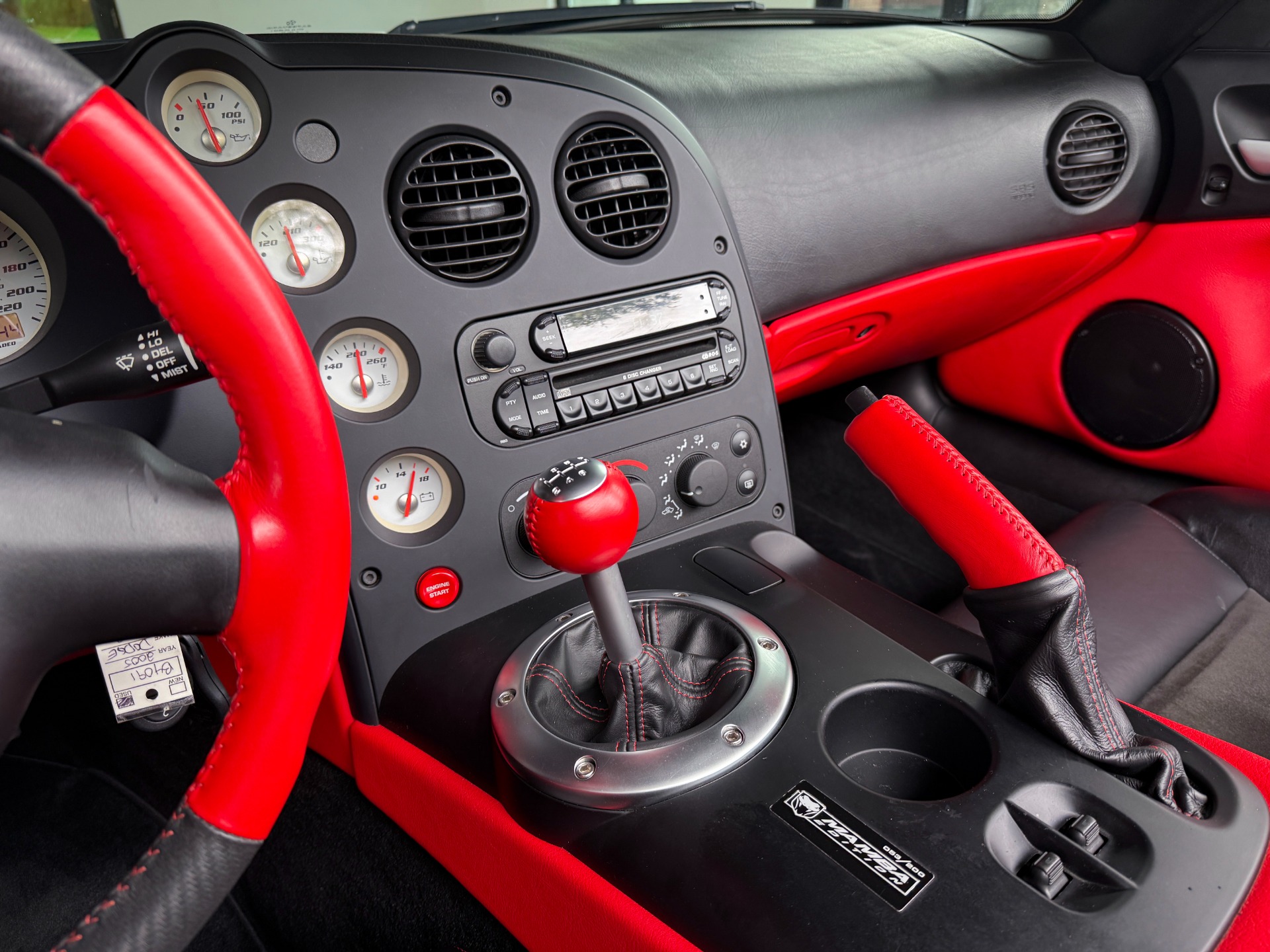 Used-2005-Dodge-Viper-SRT-10