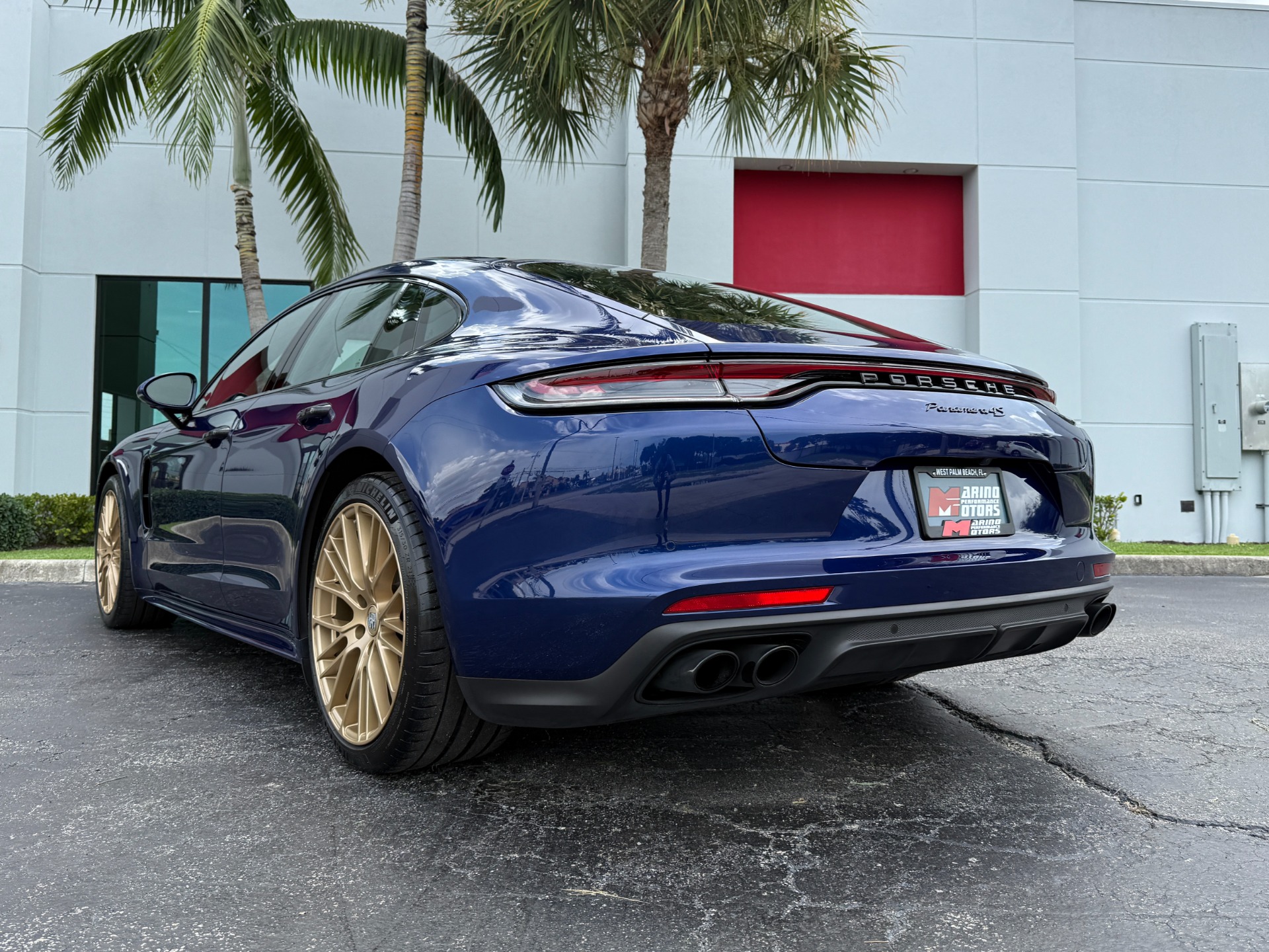 Used-2022-Porsche-Panamera-4S