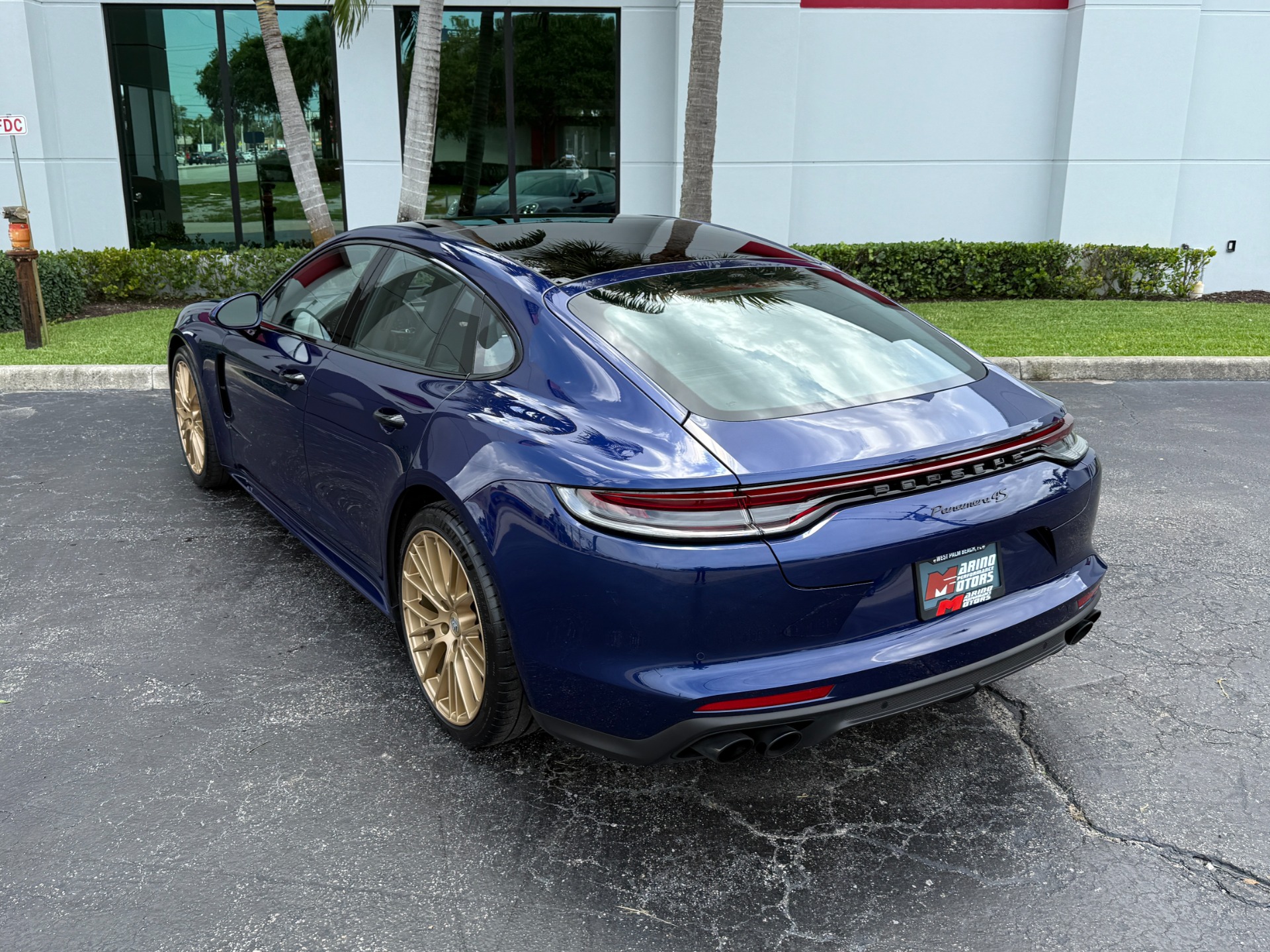 Used-2022-Porsche-Panamera-4S