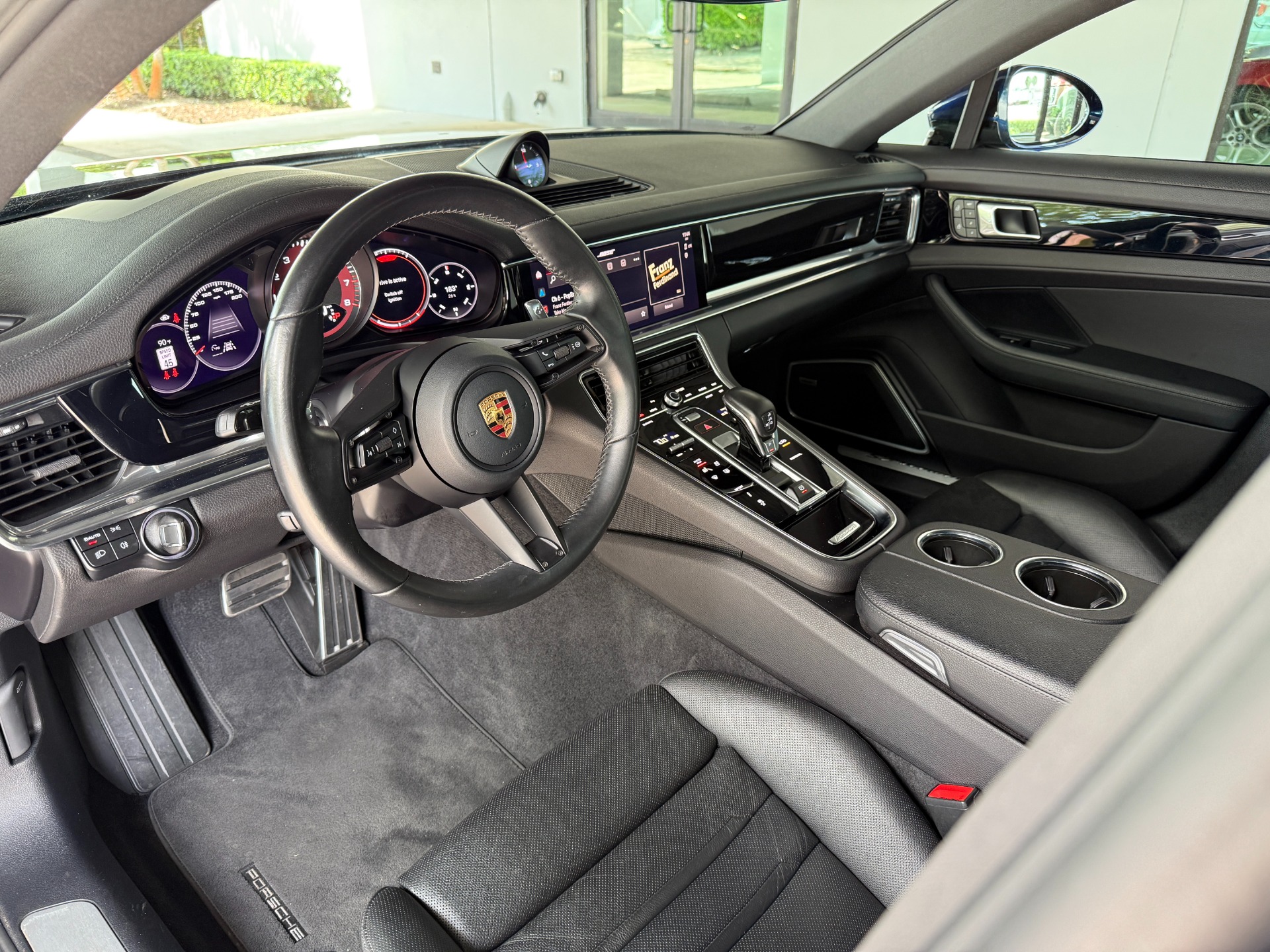 Used-2022-Porsche-Panamera-4S