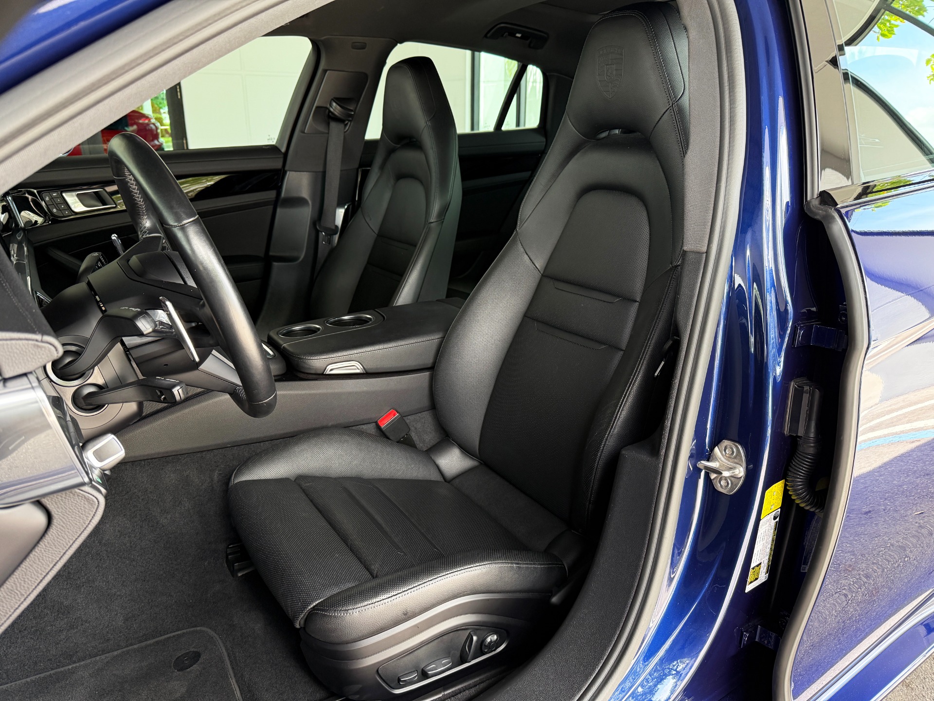 Used-2022-Porsche-Panamera-4S