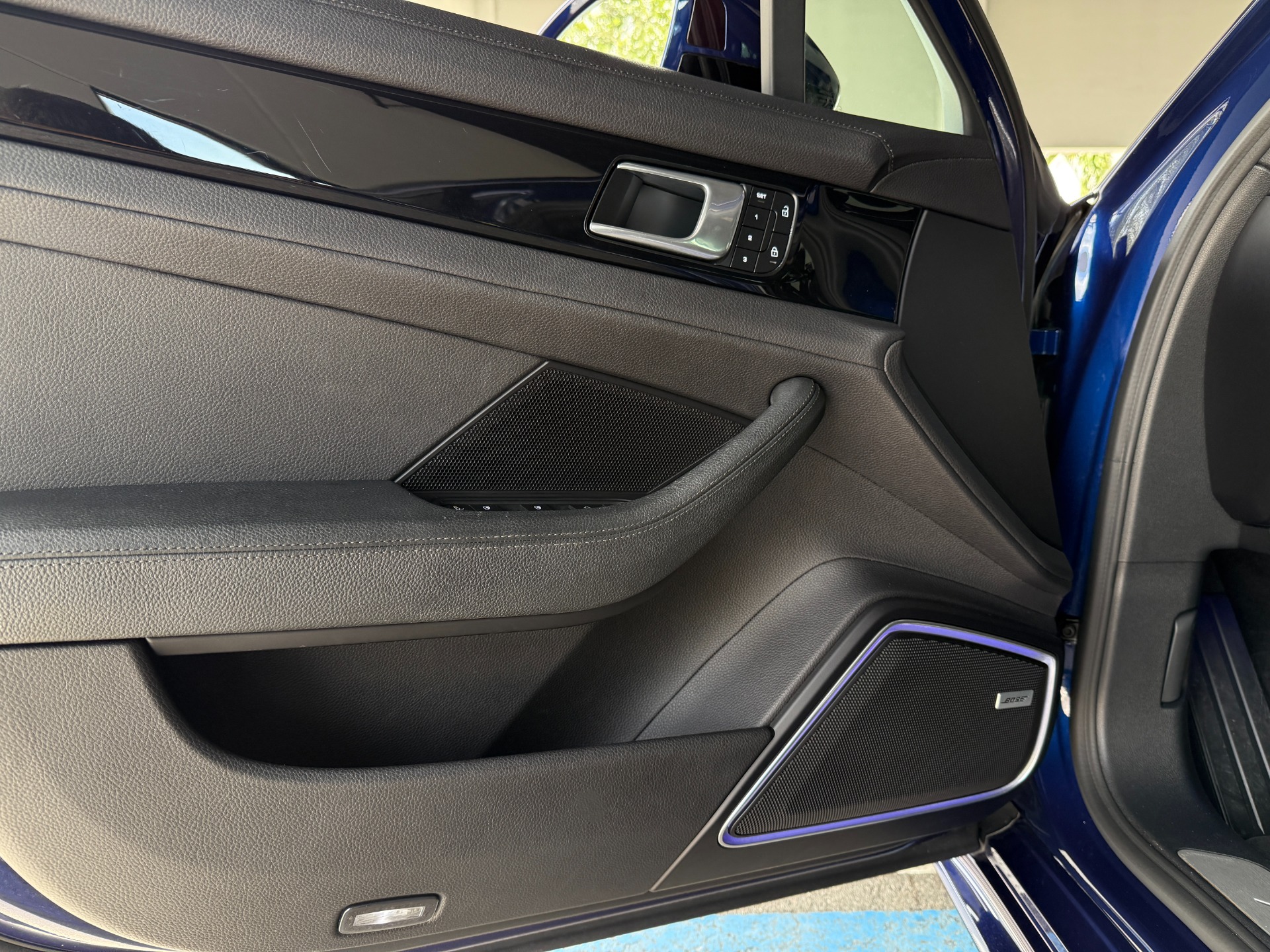 Used-2022-Porsche-Panamera-4S