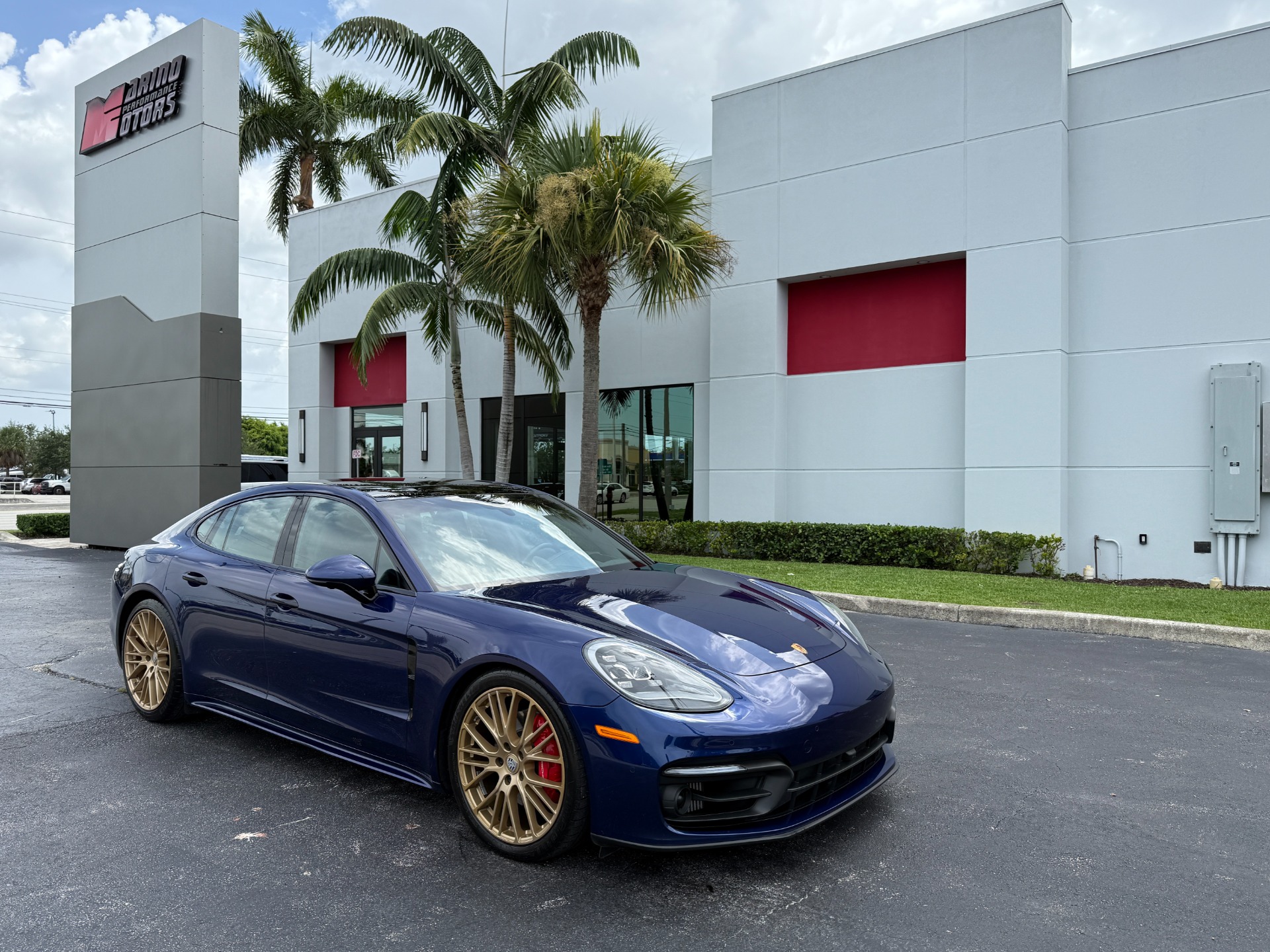 Used-2022-Porsche-Panamera-4S