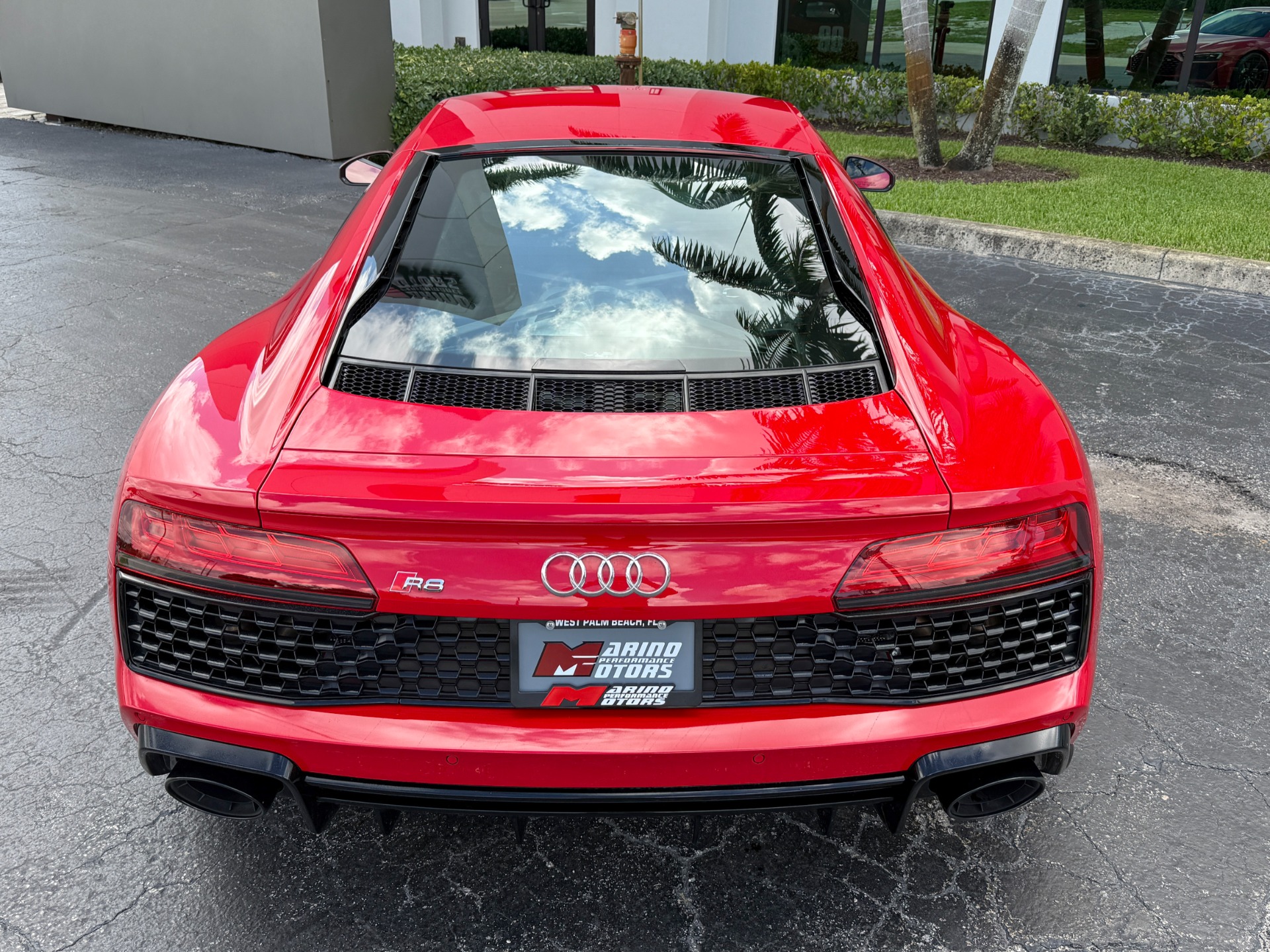 Used-2023-Audi-R8-52-V10-performance