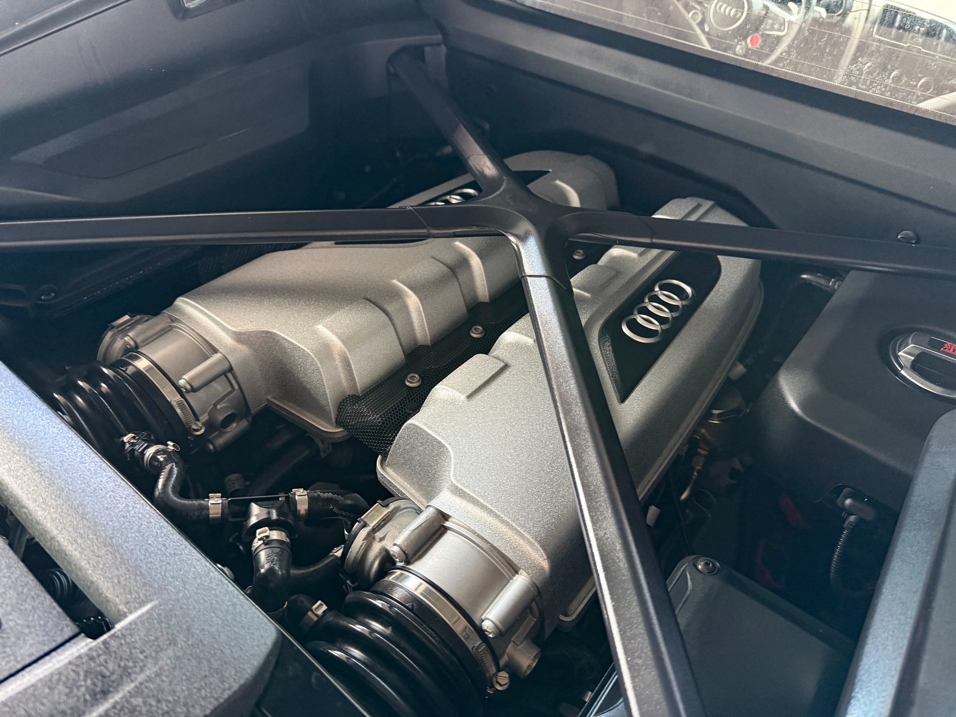 Used-2023-Audi-R8-52-V10-performance