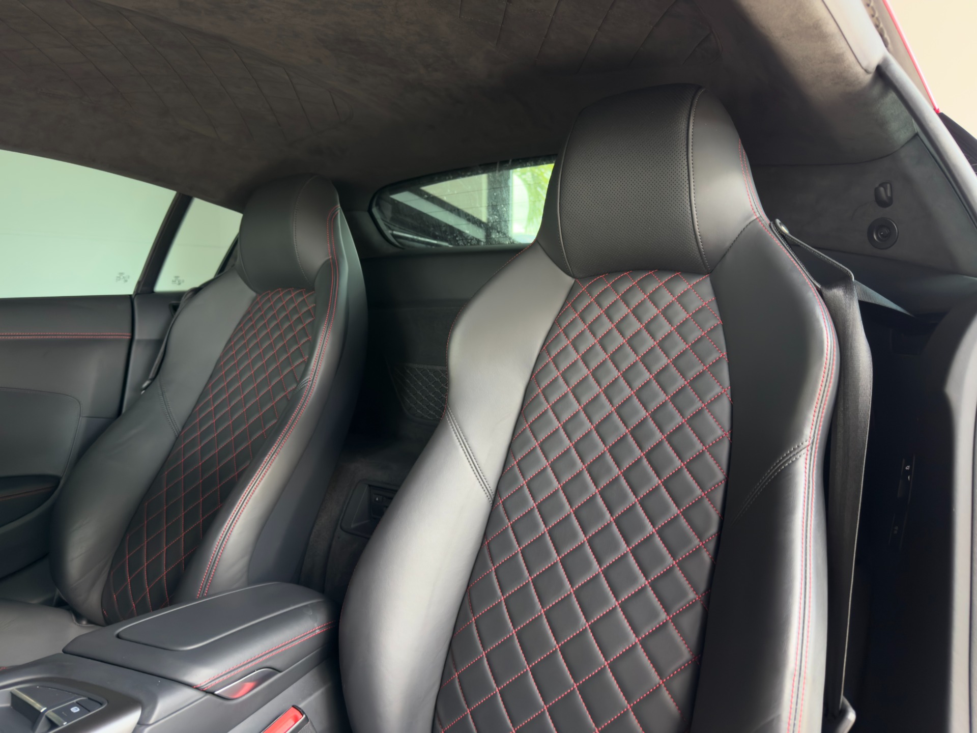 Used-2023-Audi-R8-52-V10-performance