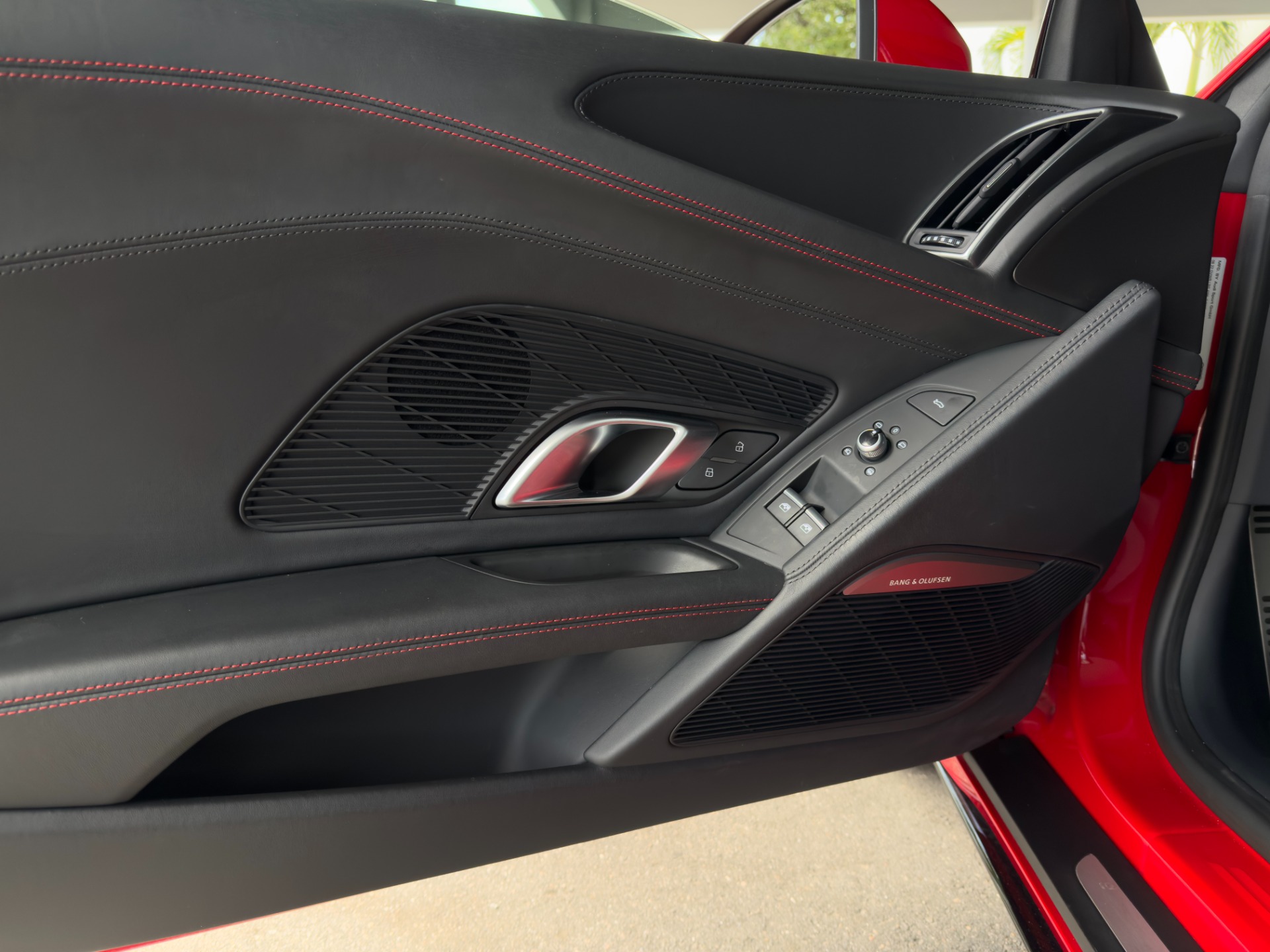 Used-2023-Audi-R8-52-V10-performance