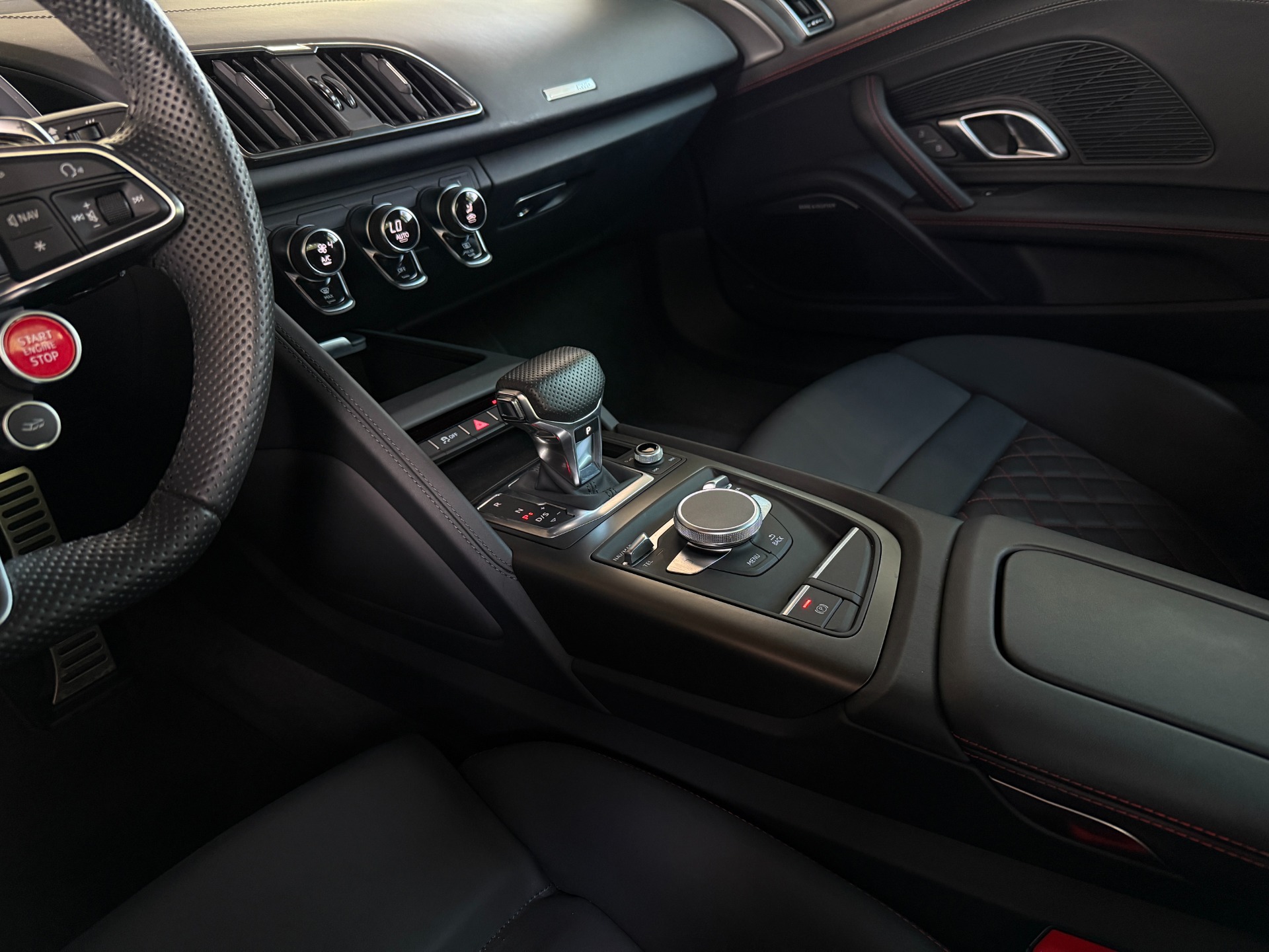 Used-2023-Audi-R8-52-V10-performance