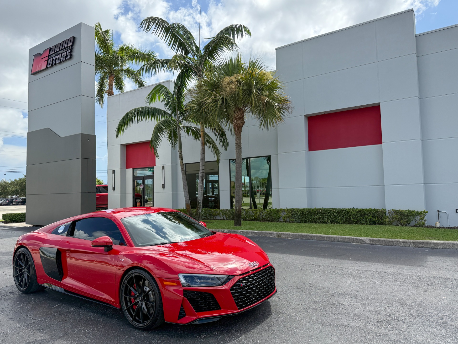 Used-2023-Audi-R8-52-V10-performance