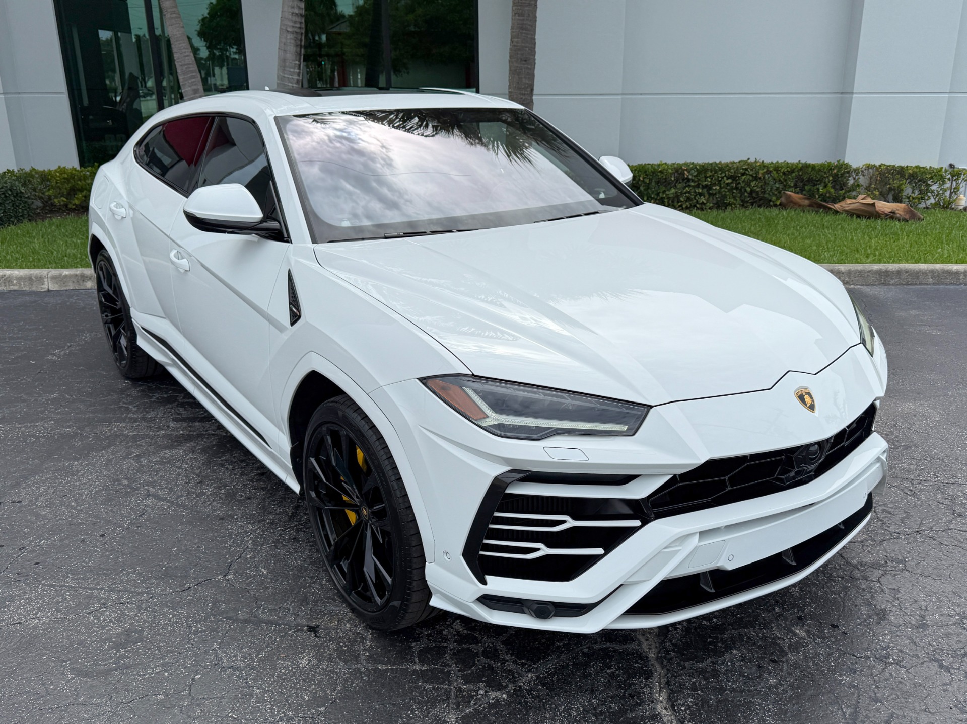 Used-2022-Lamborghini-Urus