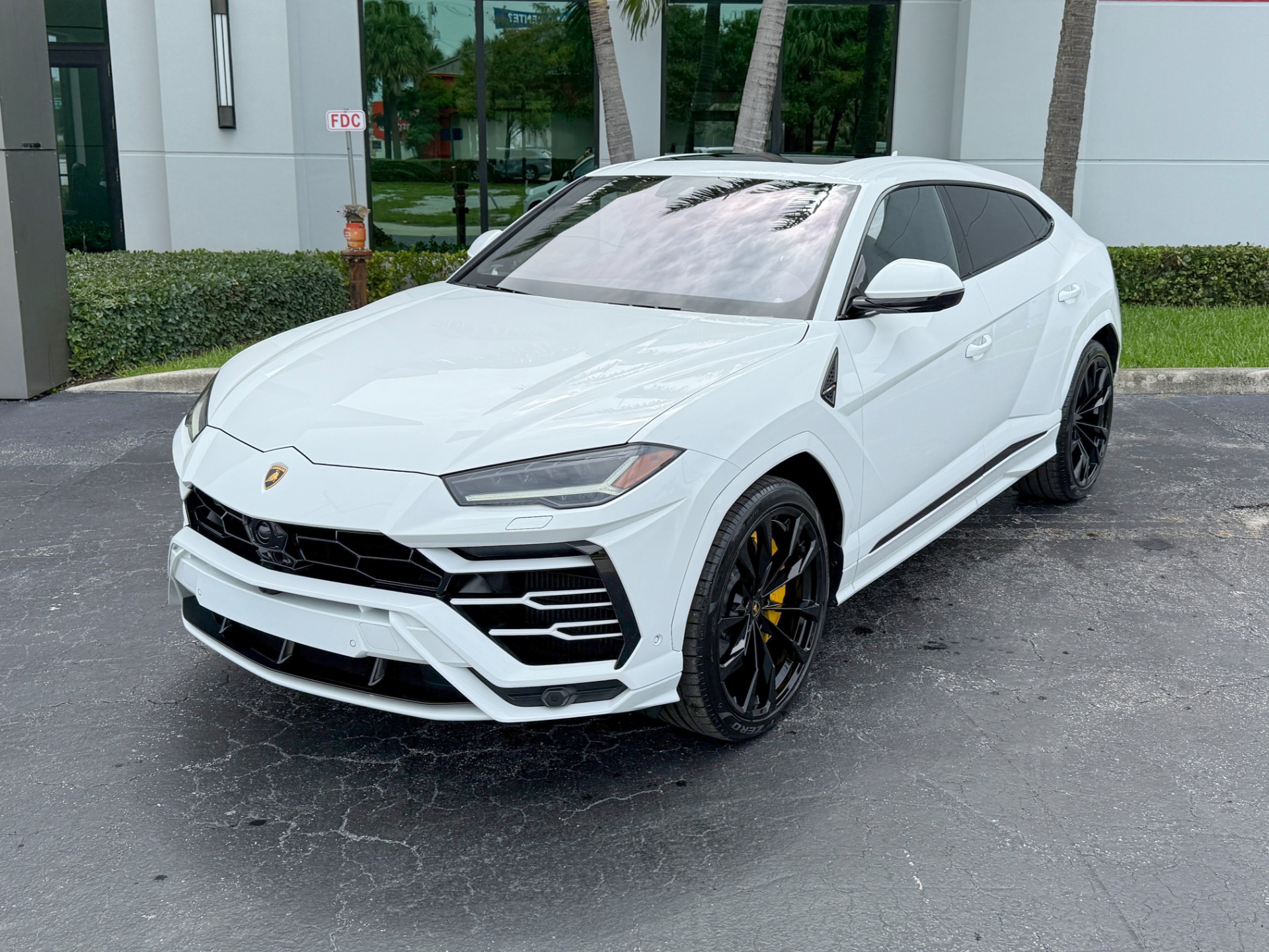 Used-2022-Lamborghini-Urus