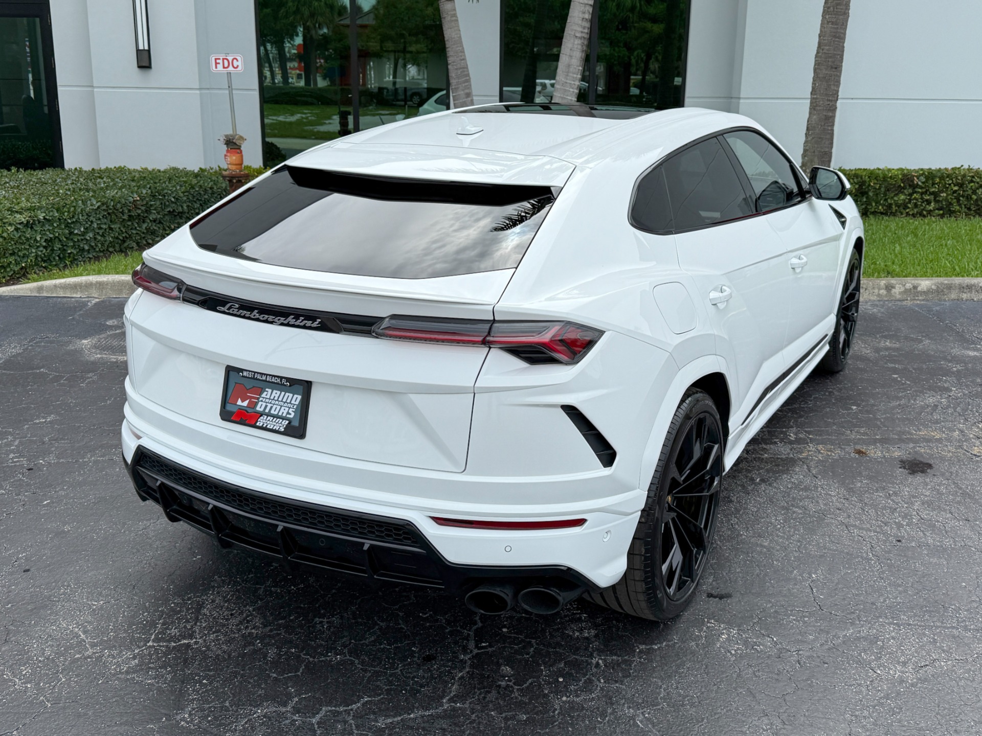 Used-2022-Lamborghini-Urus