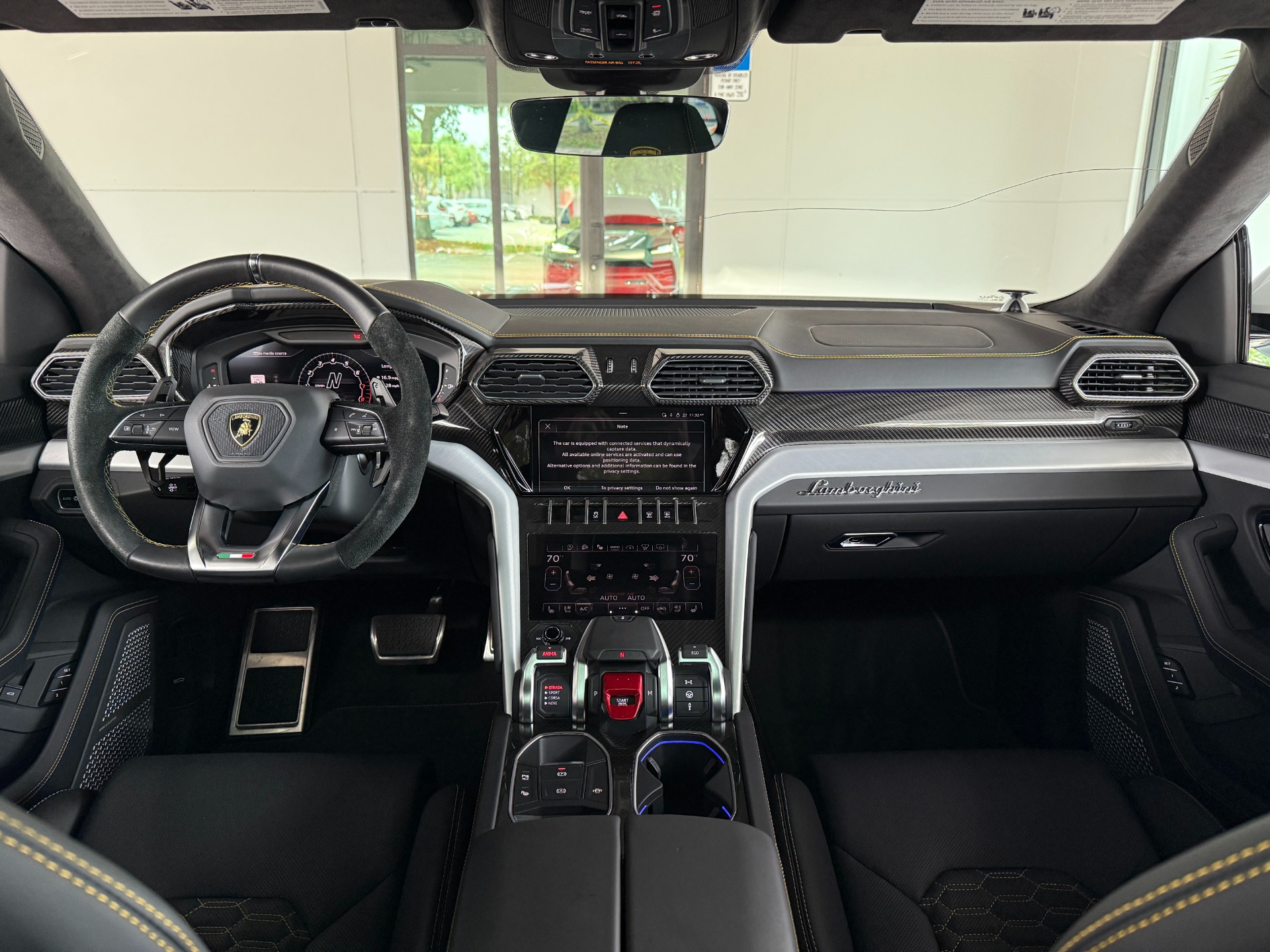 Used-2022-Lamborghini-Urus