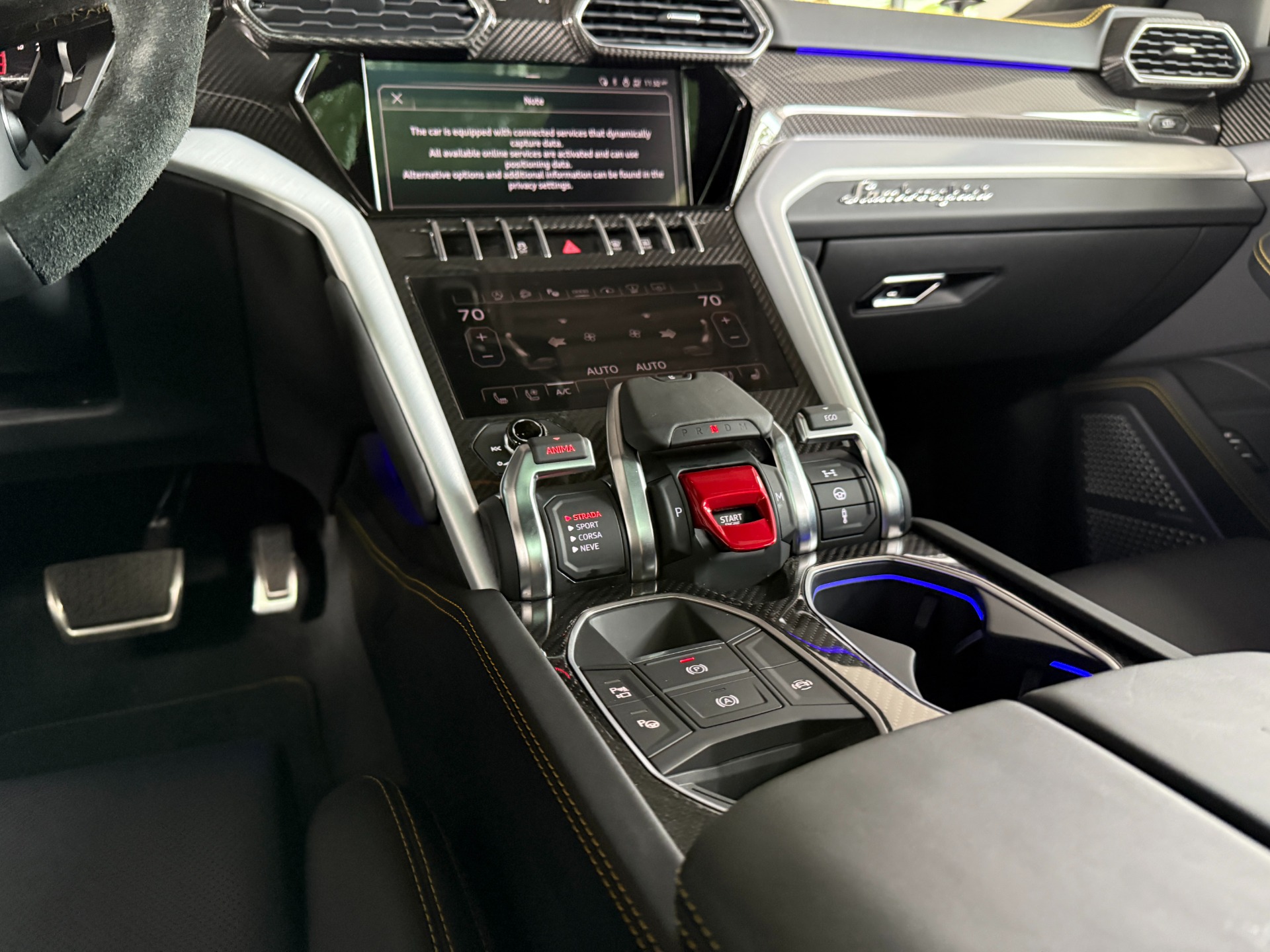 Used-2022-Lamborghini-Urus