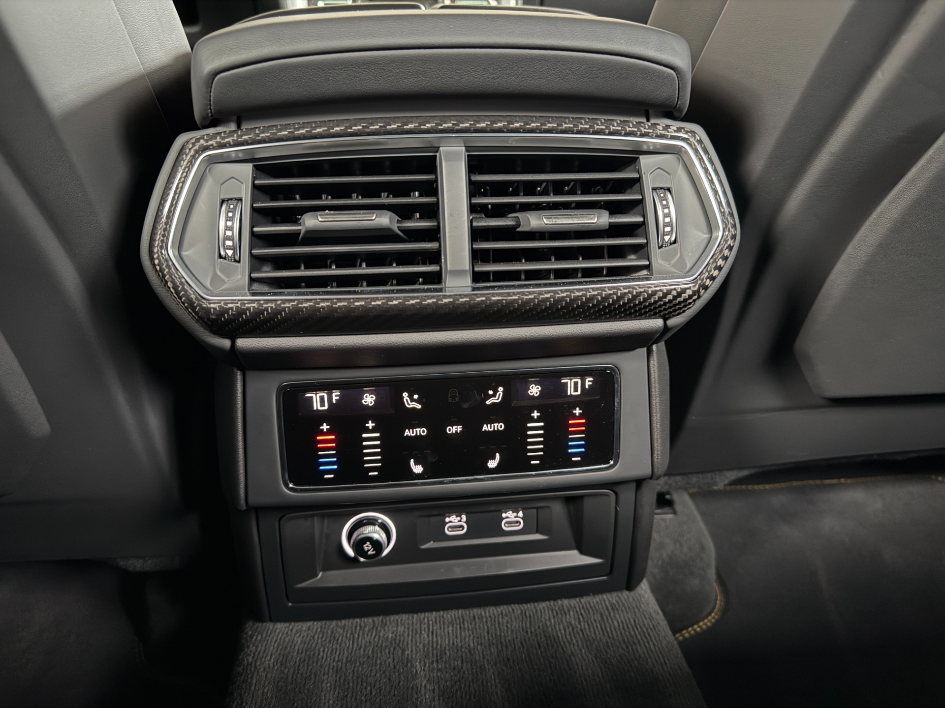 Used-2022-Lamborghini-Urus