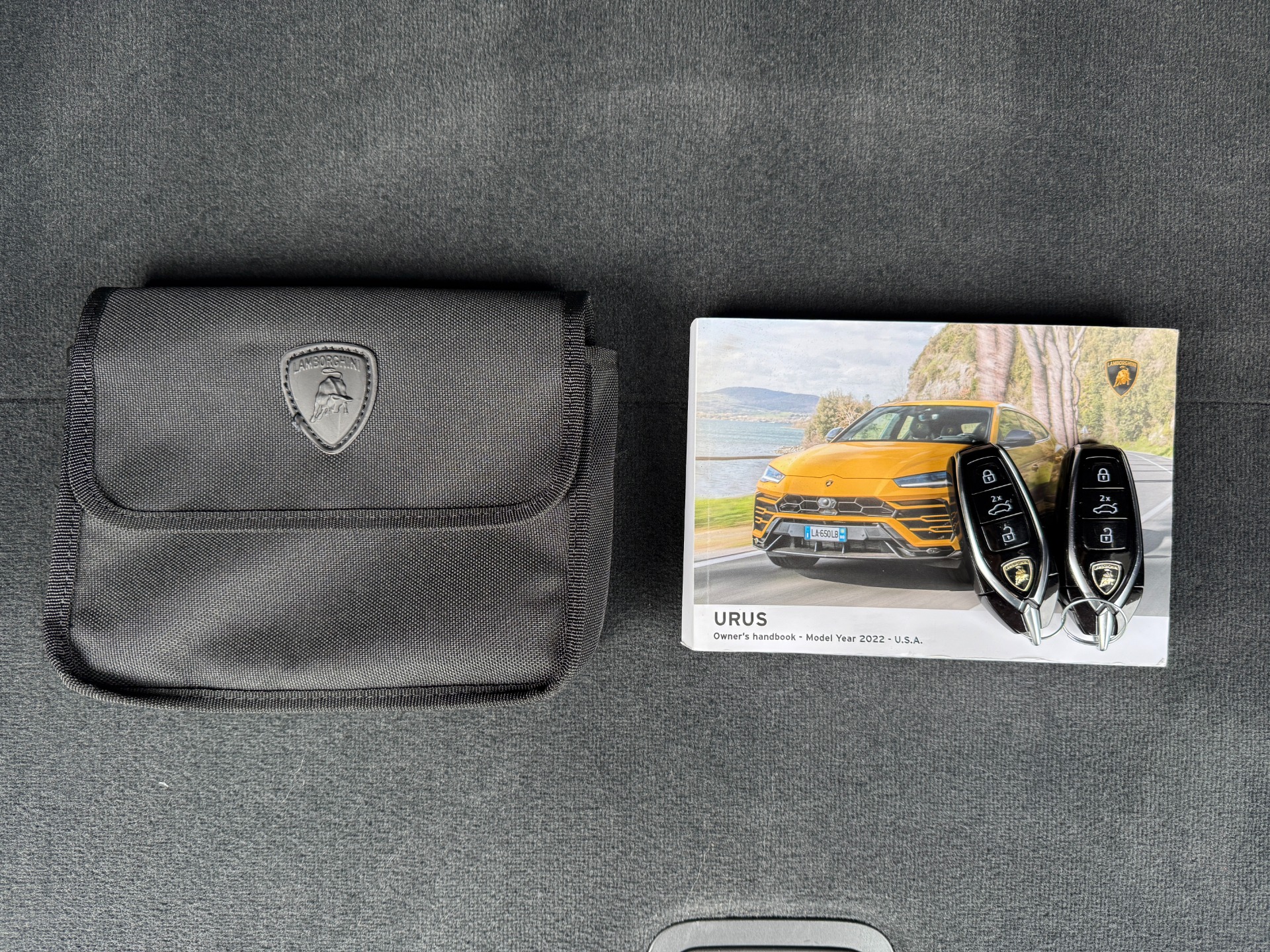 Used-2022-Lamborghini-Urus