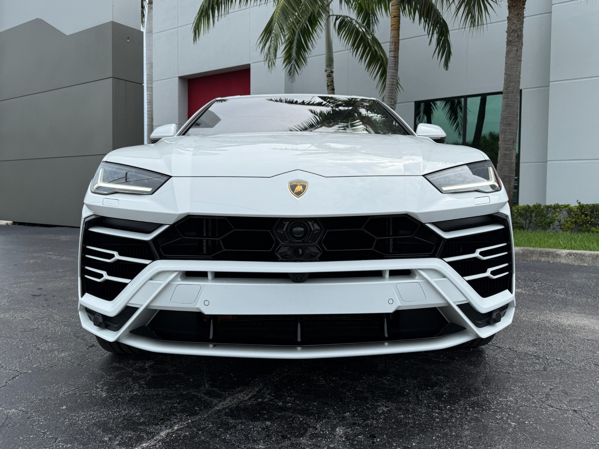 Used-2022-Lamborghini-Urus