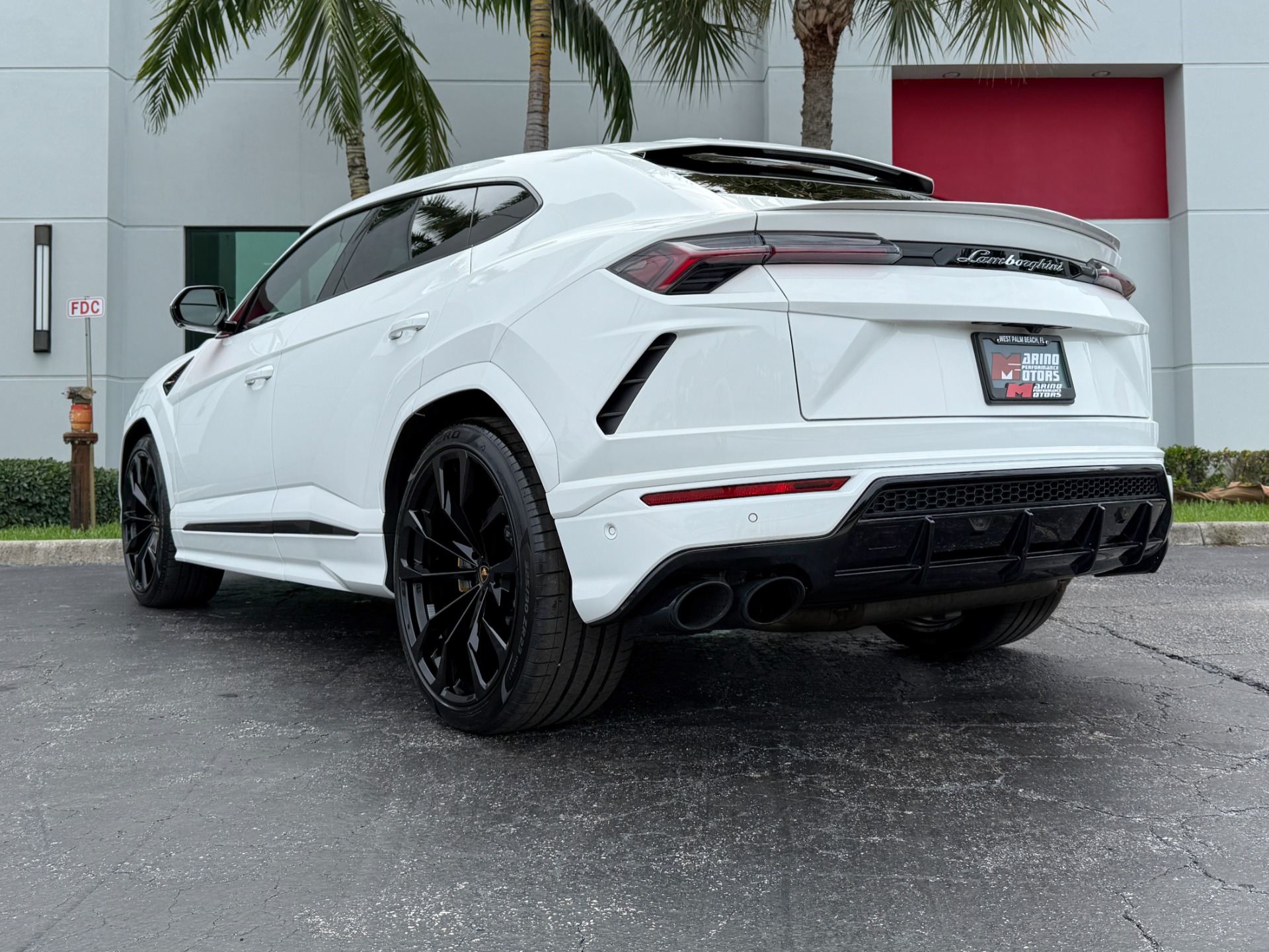 Used-2022-Lamborghini-Urus