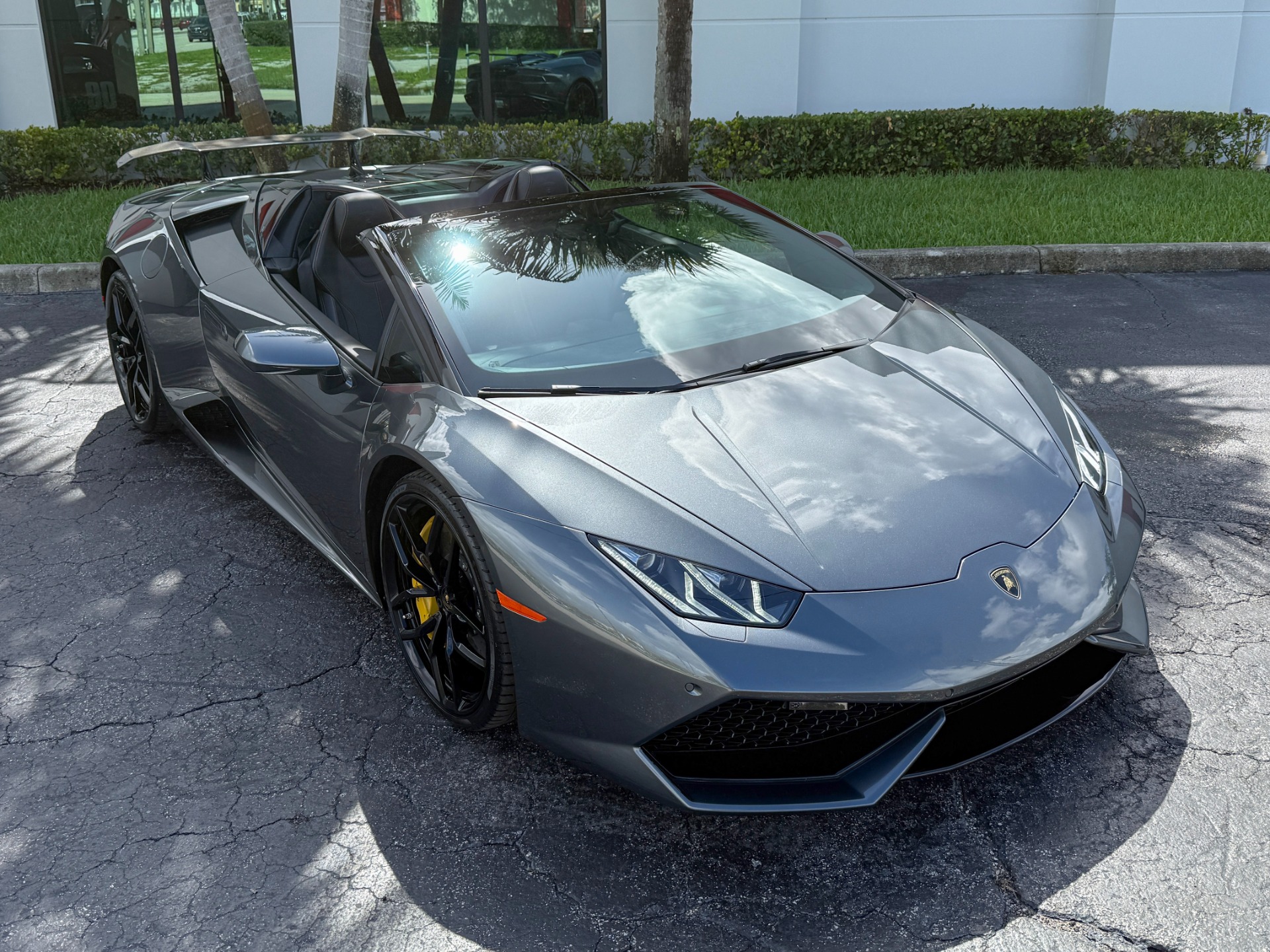 Used-2016-Lamborghini-Huracan-LP-610-4-Spyder