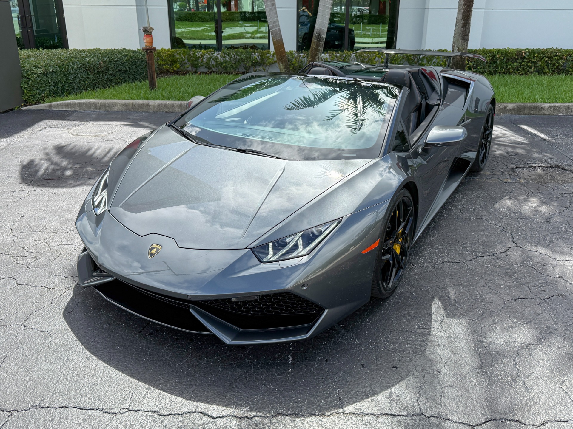 Used-2016-Lamborghini-Huracan-LP-610-4-Spyder