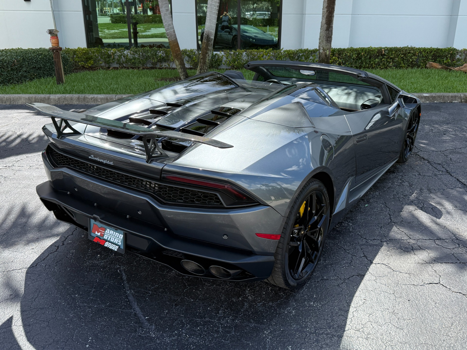 Used-2016-Lamborghini-Huracan-LP-610-4-Spyder