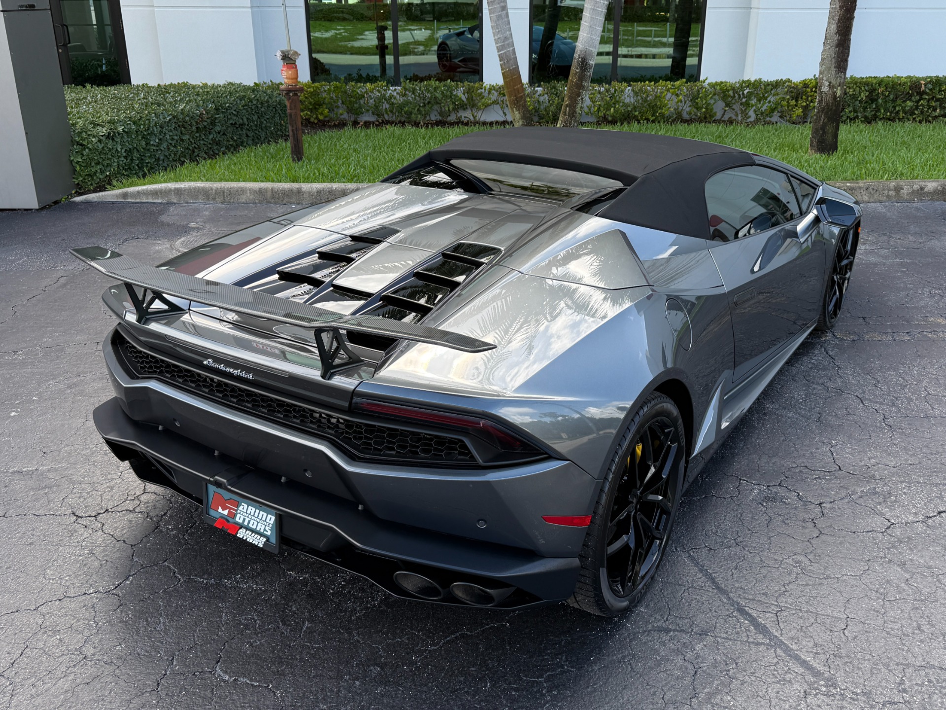 Used-2016-Lamborghini-Huracan-LP-610-4-Spyder