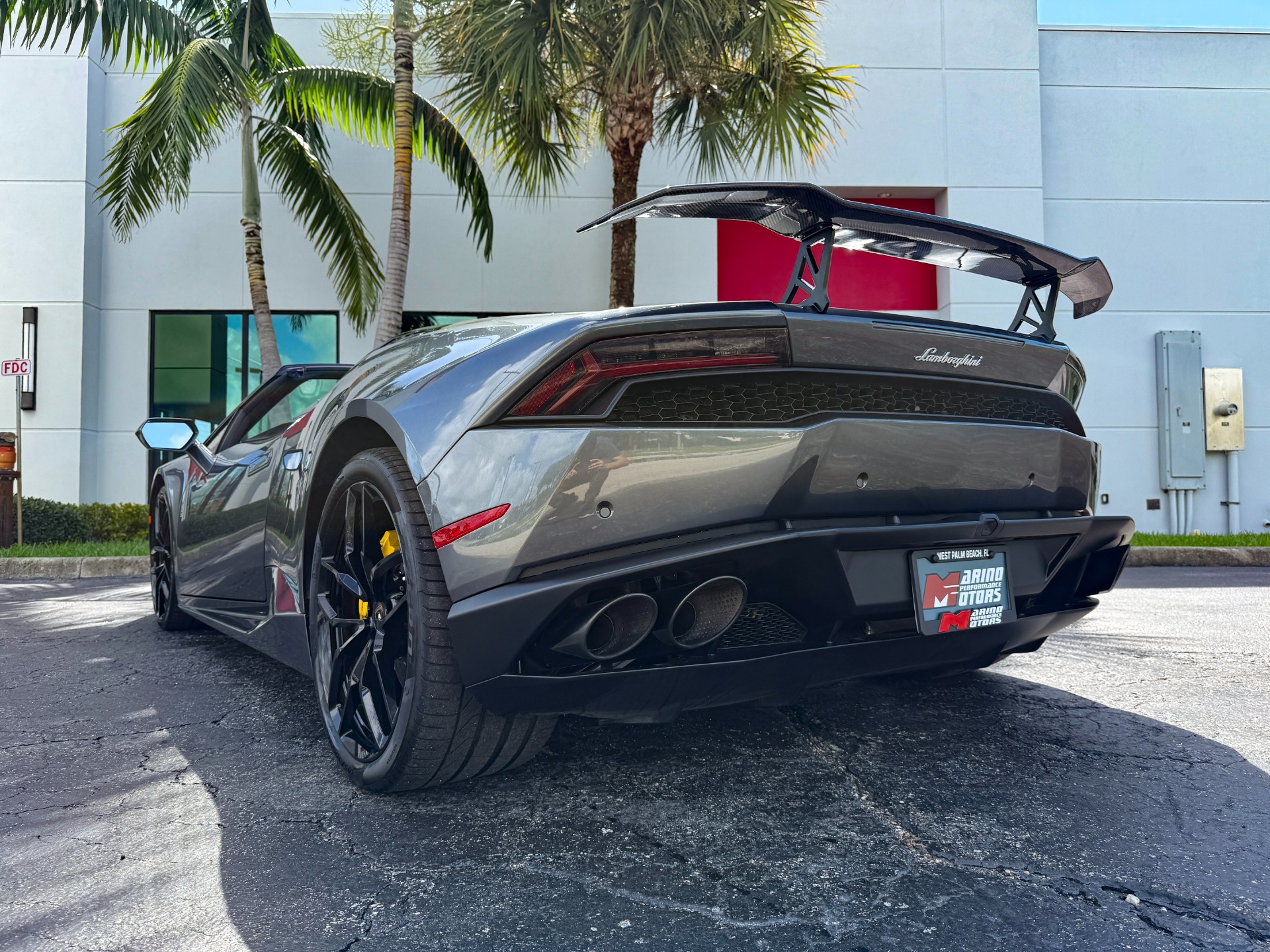 Used-2016-Lamborghini-Huracan-LP-610-4-Spyder