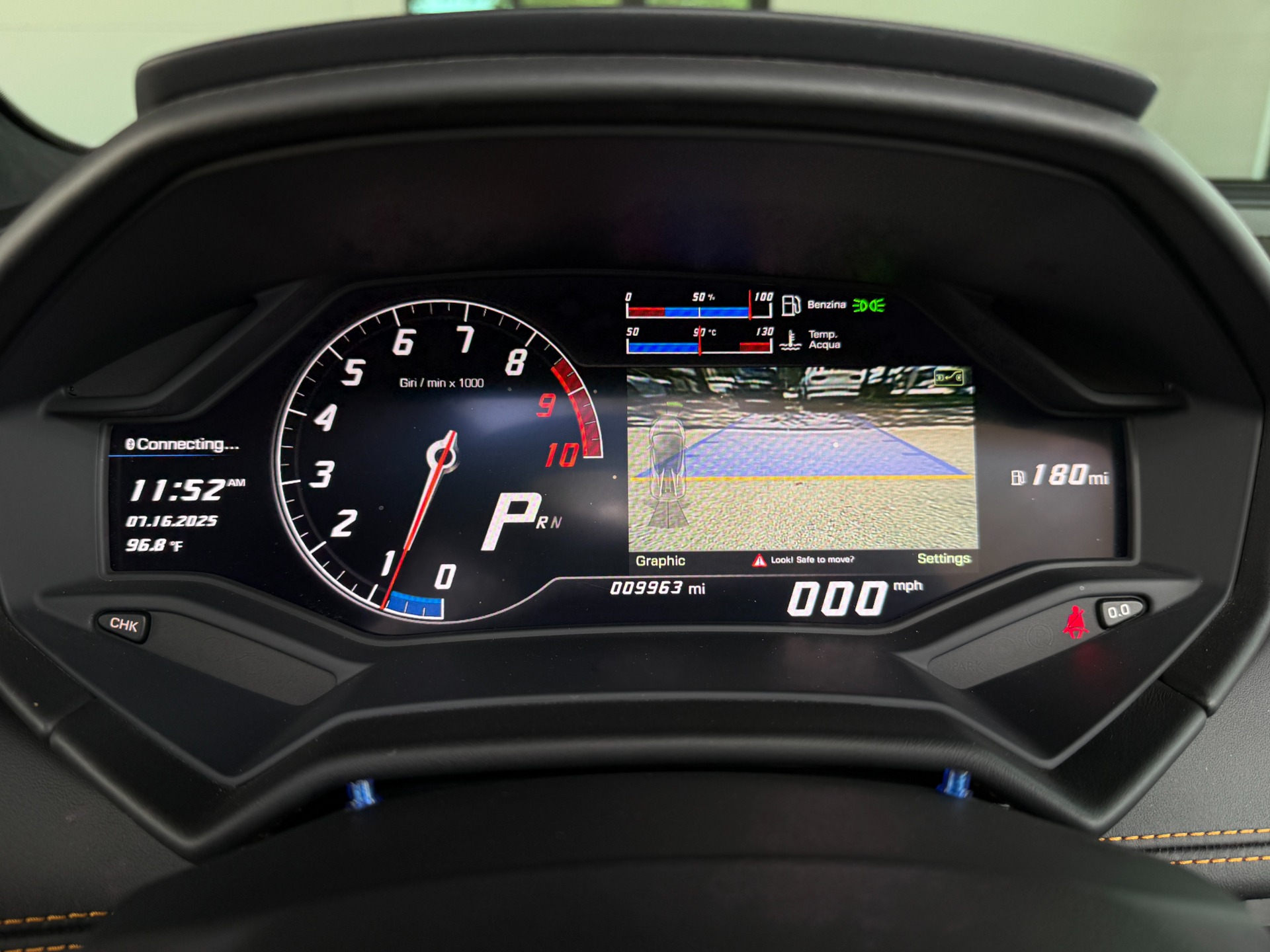 Used-2016-Lamborghini-Huracan-LP-610-4-Spyder