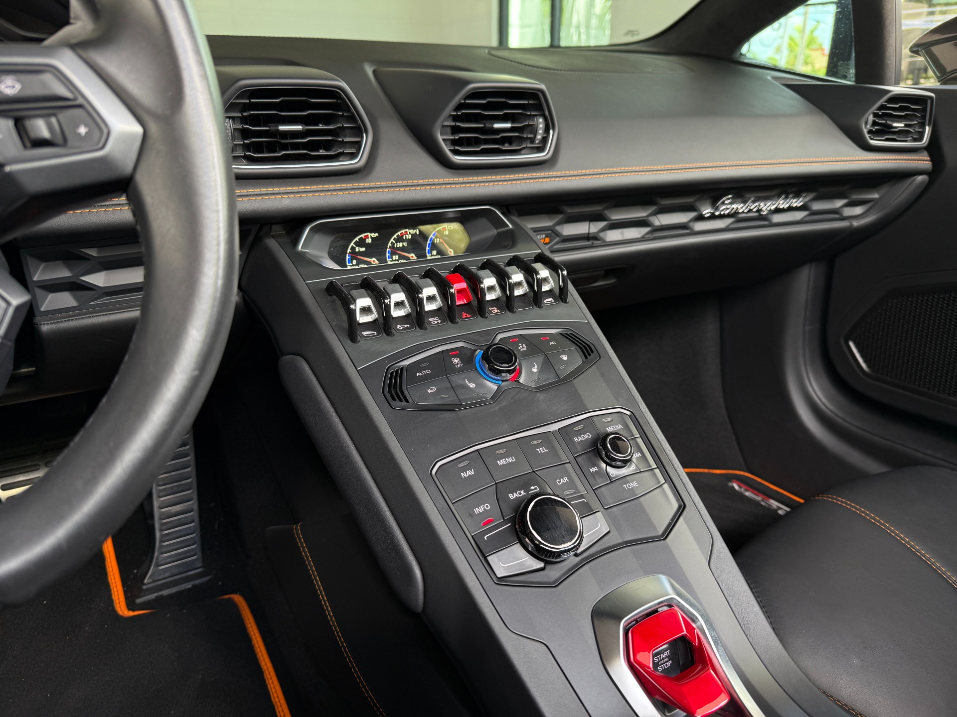 Used-2016-Lamborghini-Huracan-LP-610-4-Spyder