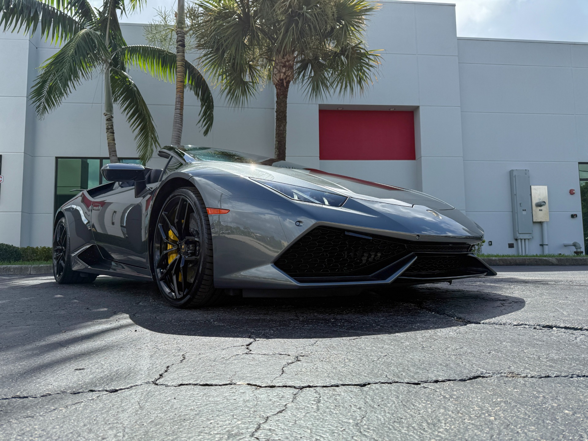 Used-2016-Lamborghini-Huracan-LP-610-4-Spyder