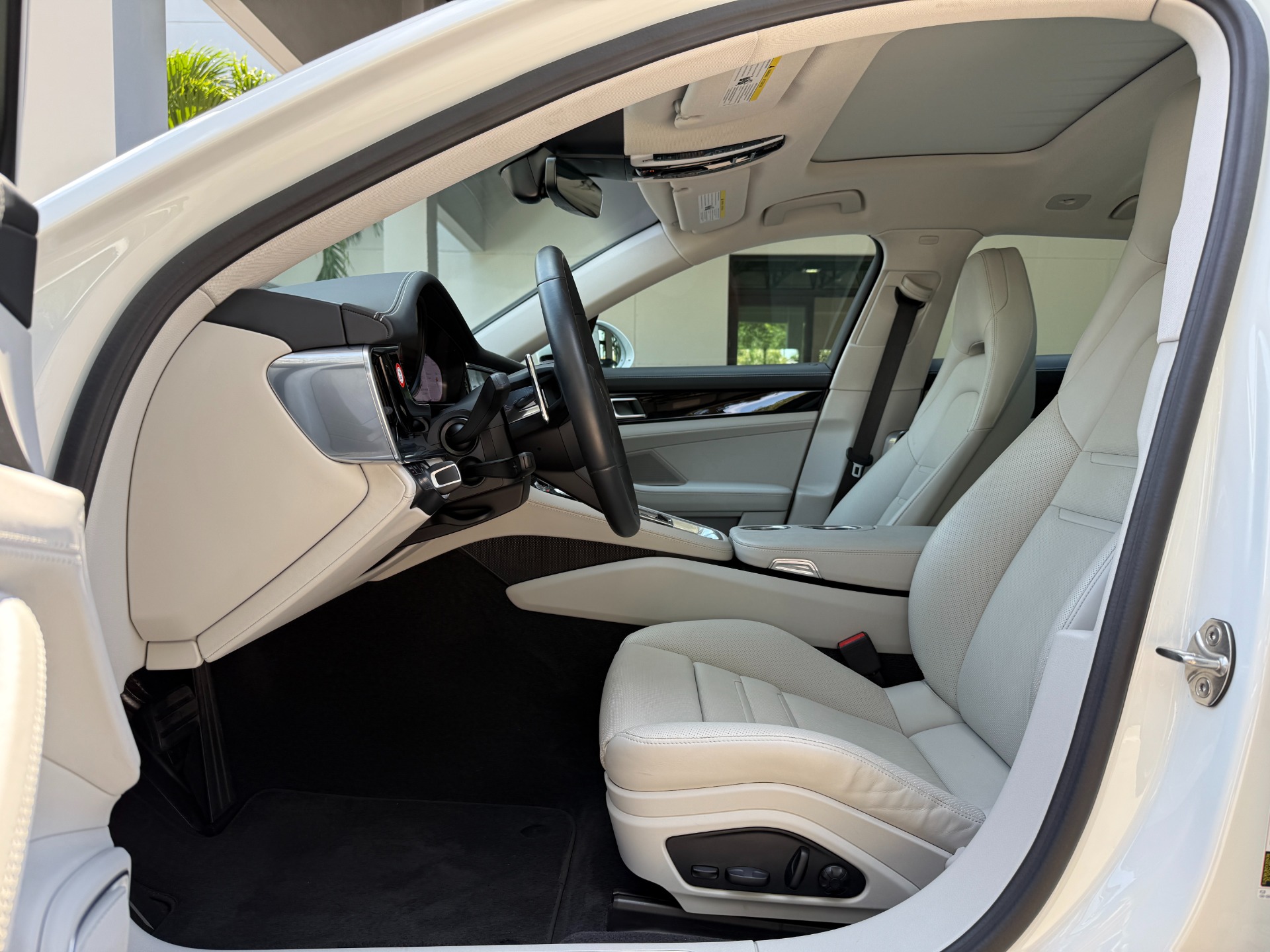 Used-2023-Porsche-Panamera-4-Sport-Turismo