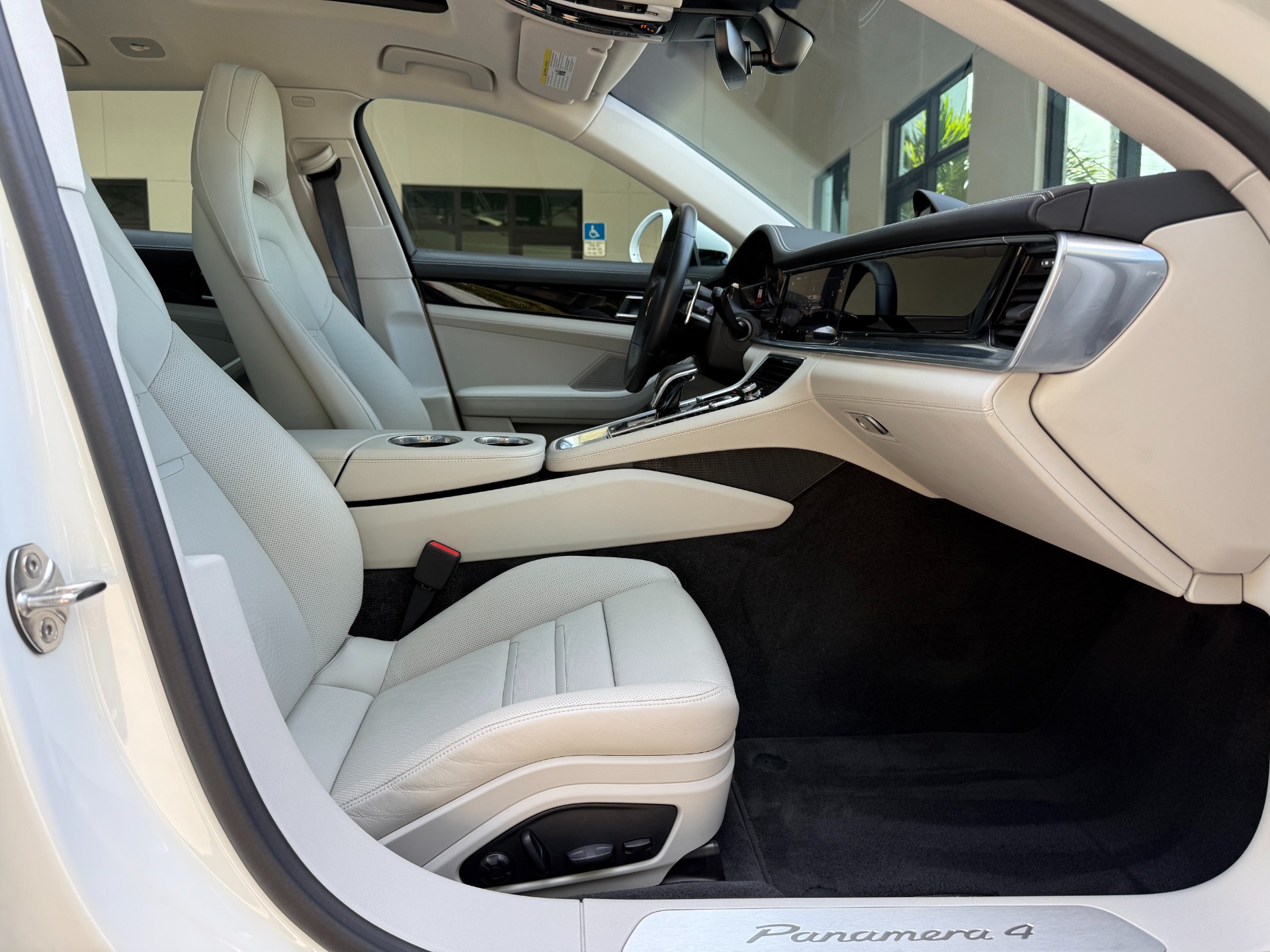 Used-2023-Porsche-Panamera-4-Sport-Turismo