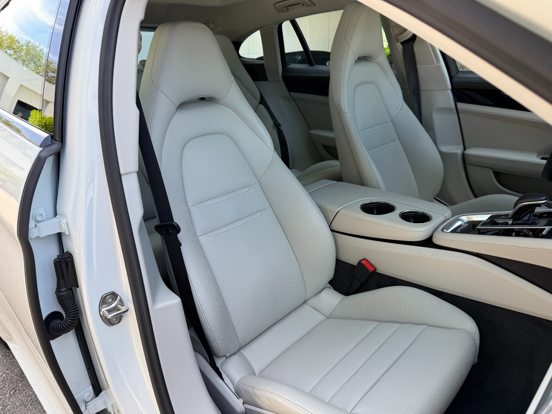 Used-2023-Porsche-Panamera-4-Sport-Turismo