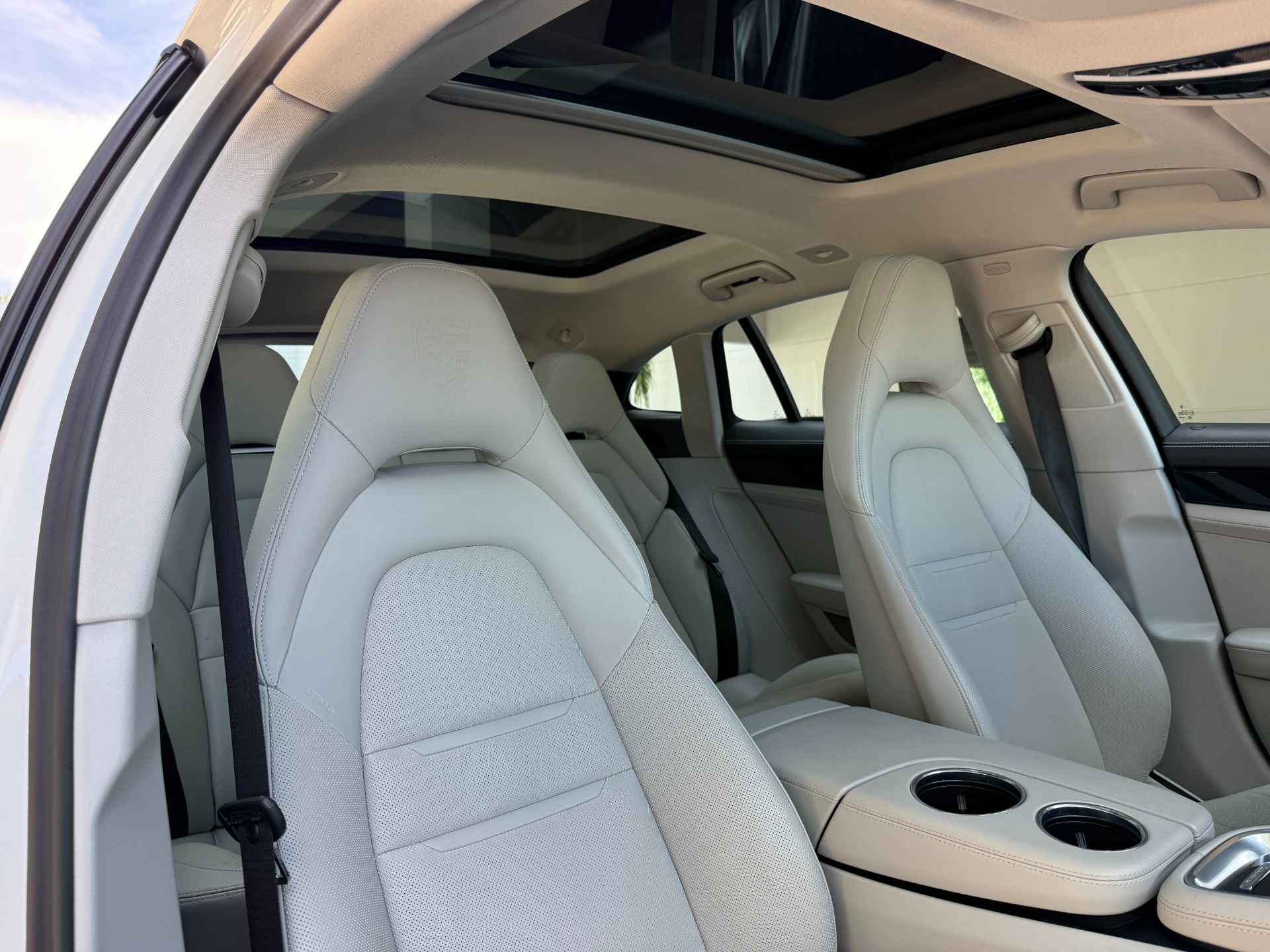 Used-2023-Porsche-Panamera-4-Sport-Turismo