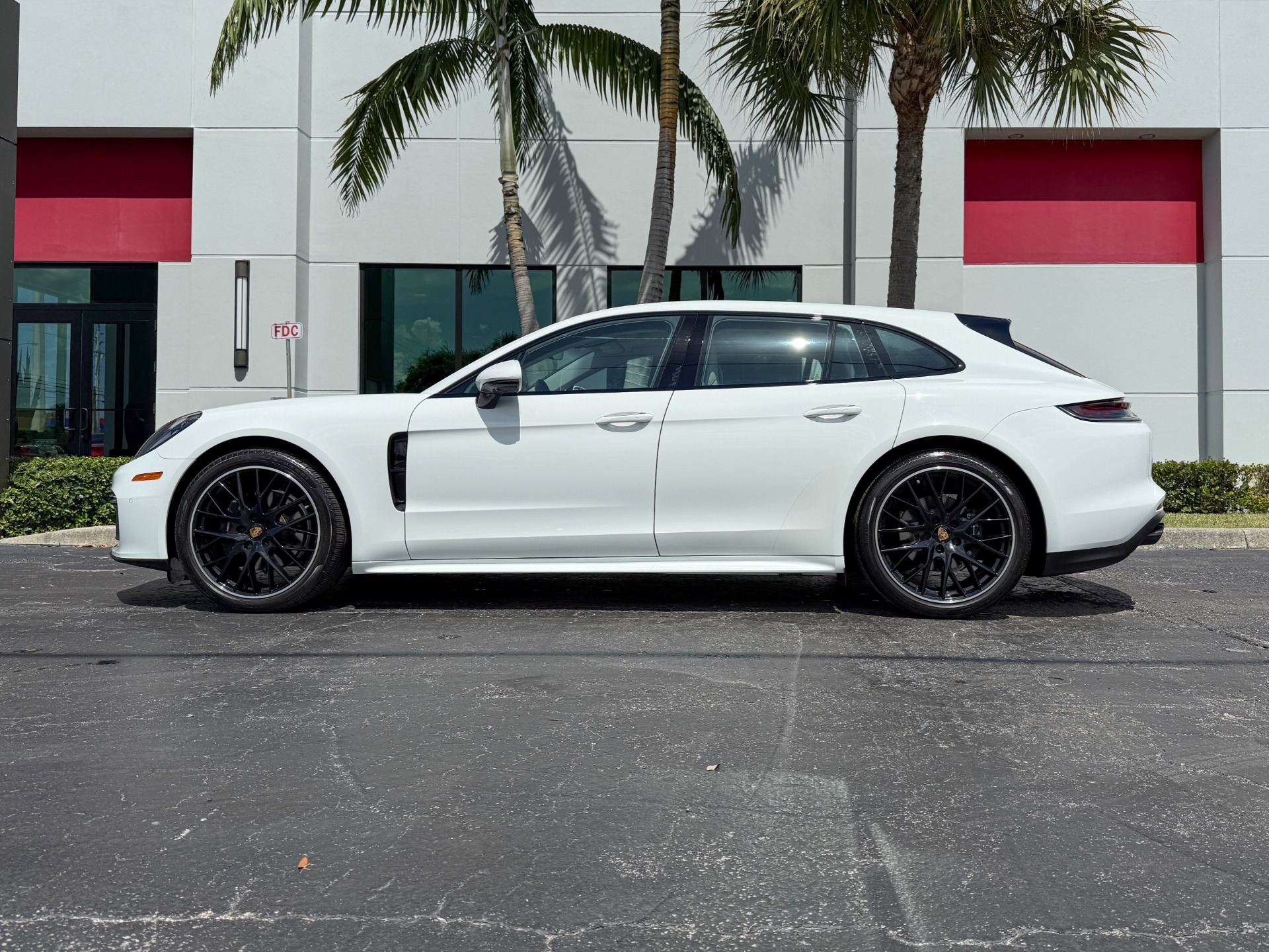 Used-2023-Porsche-Panamera-4-Sport-Turismo