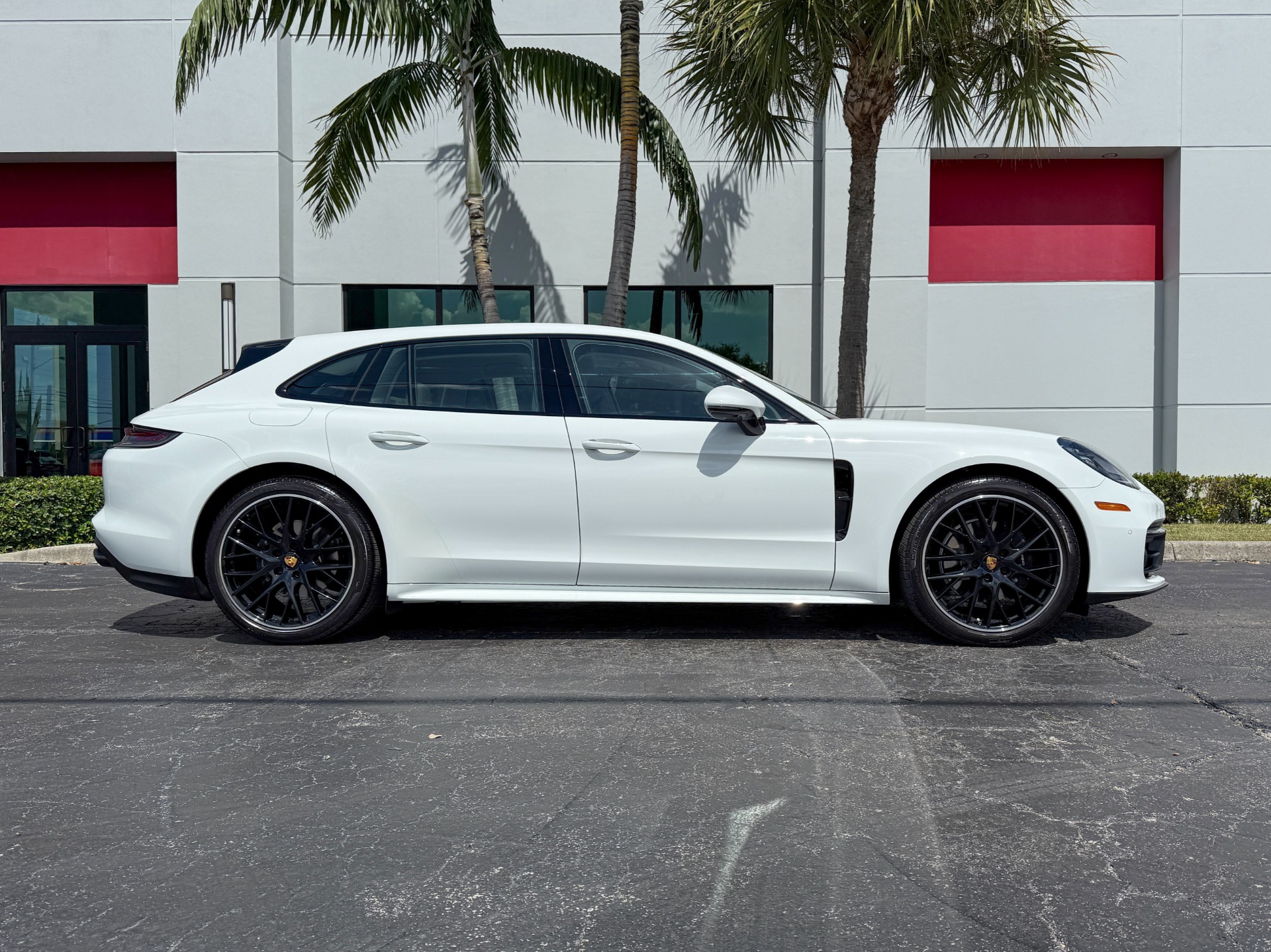 Used-2023-Porsche-Panamera-4-Sport-Turismo