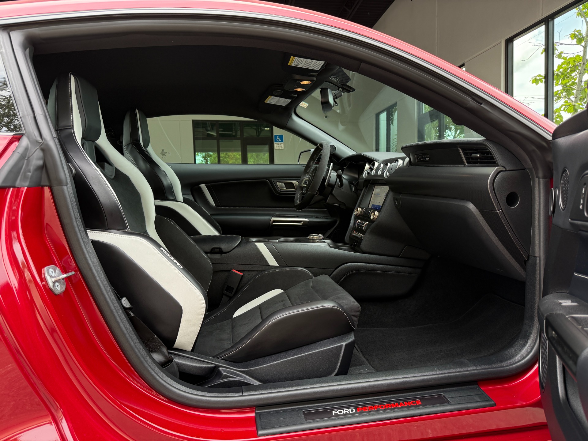 Used-2022-Ford-Mustang-Shelby-GT500