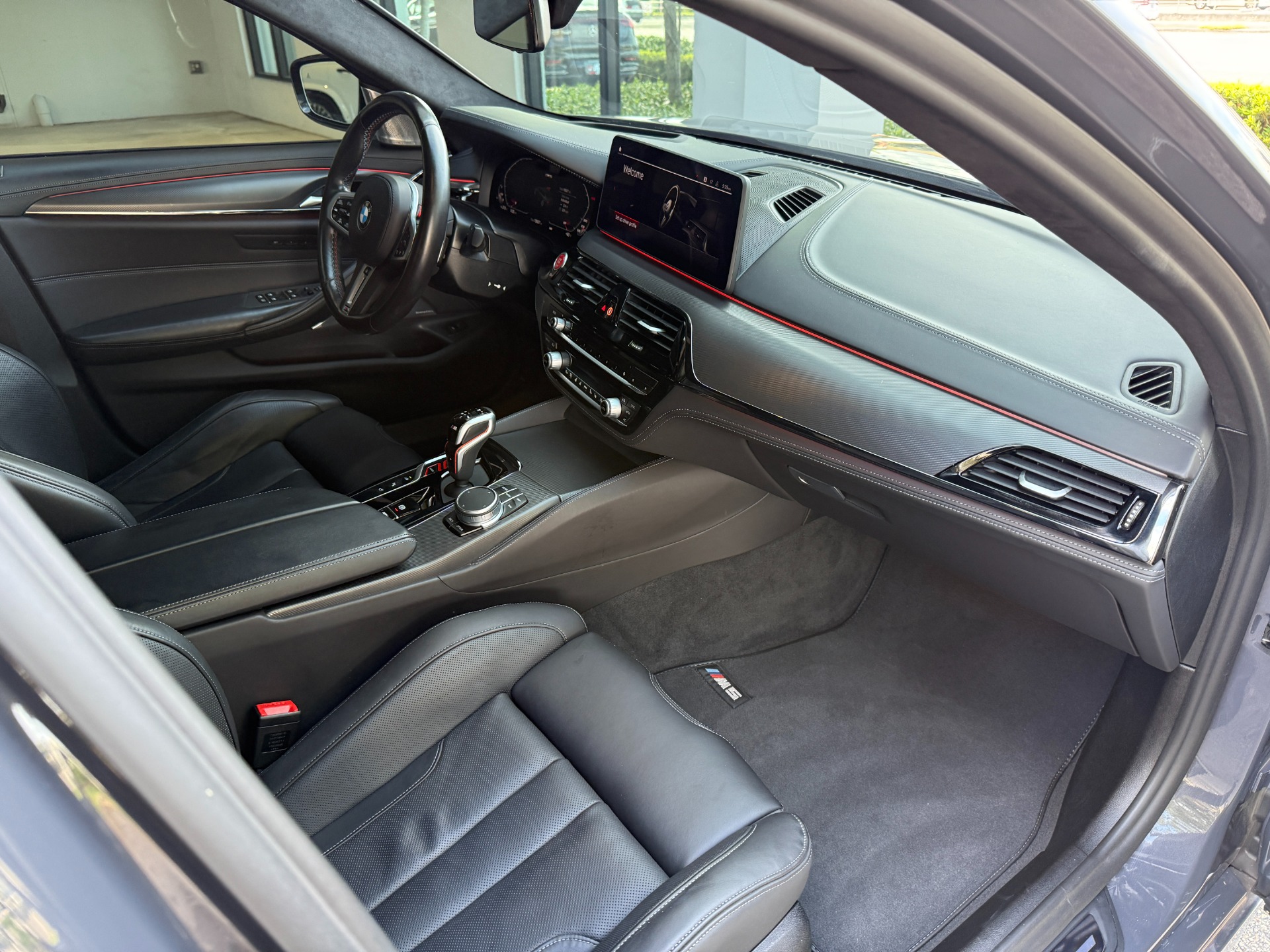 Used-2022-BMW-M5