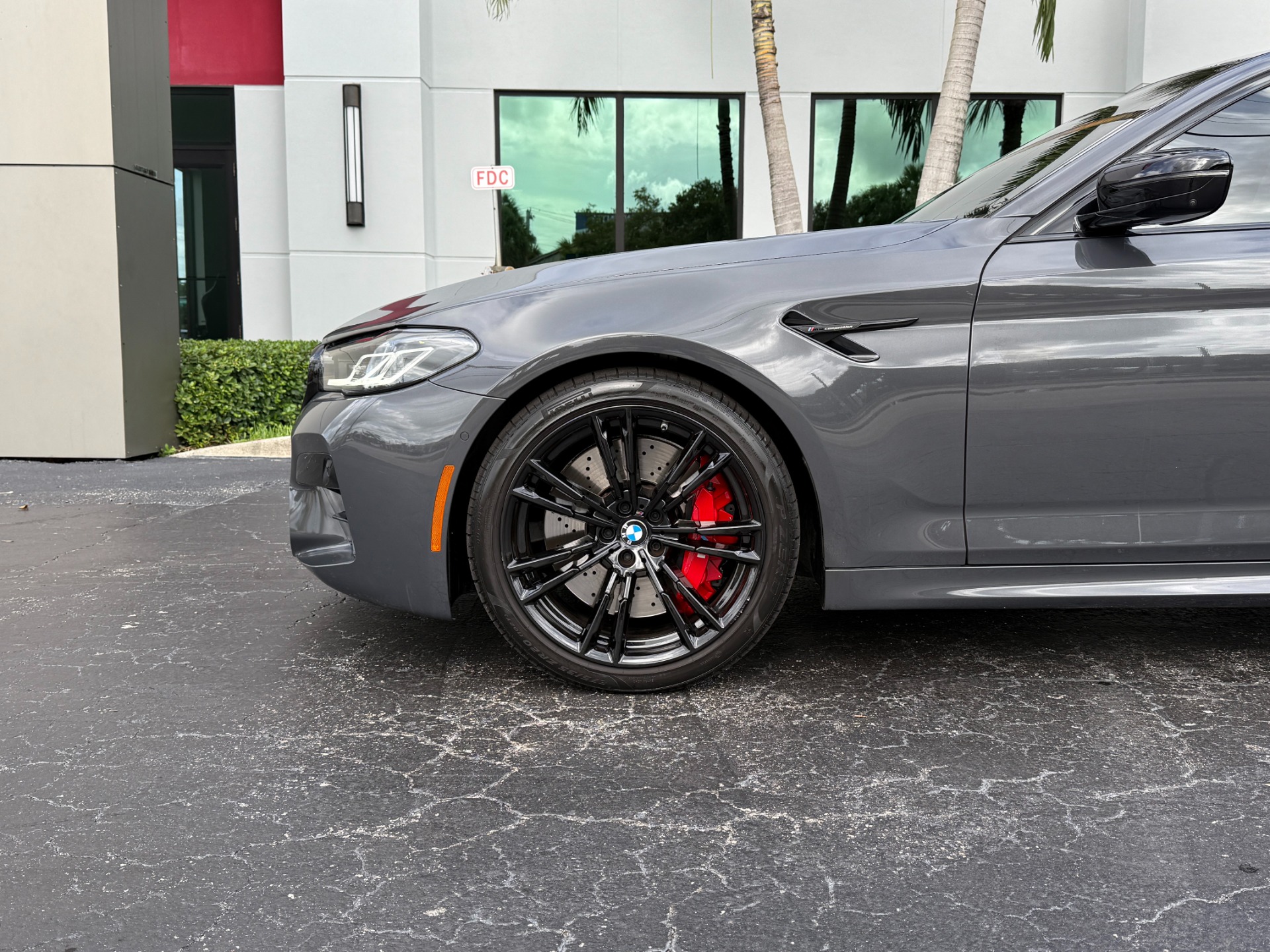 Used-2022-BMW-M5
