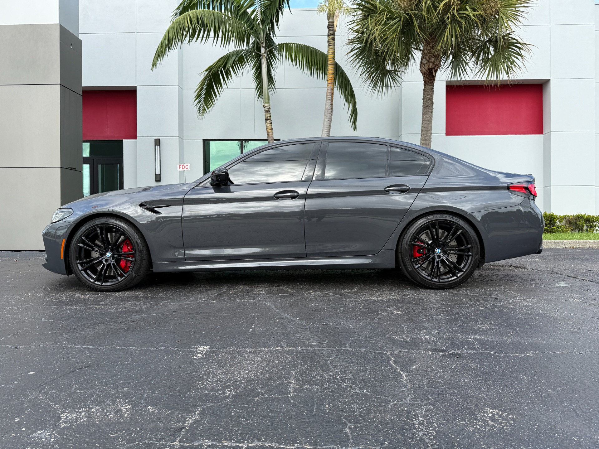 Used-2022-BMW-M5