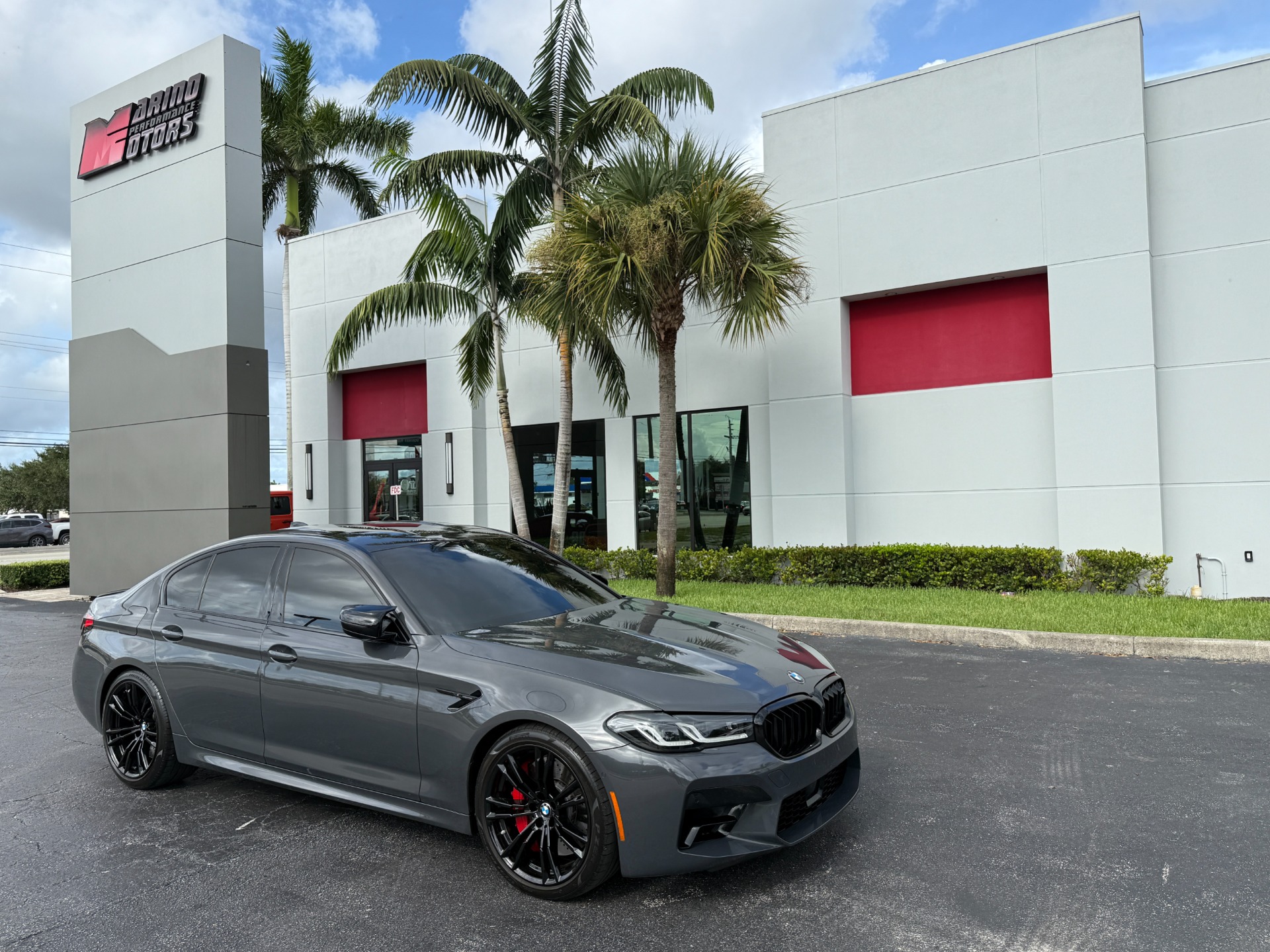 Used-2022-BMW-M5