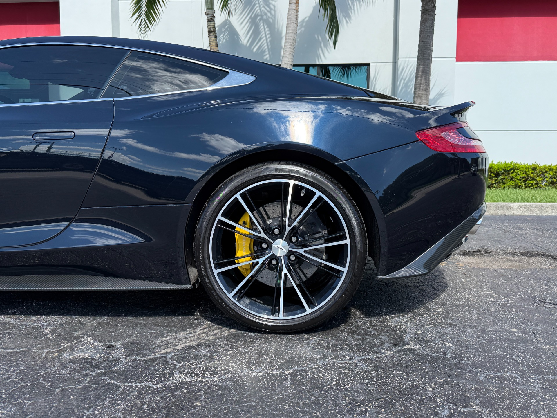 Used-2014-Aston-Martin-Vanquish